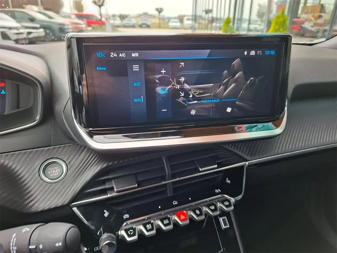 Peugeot 2008 ALLURE Hybrid 110 e-DCS6 12