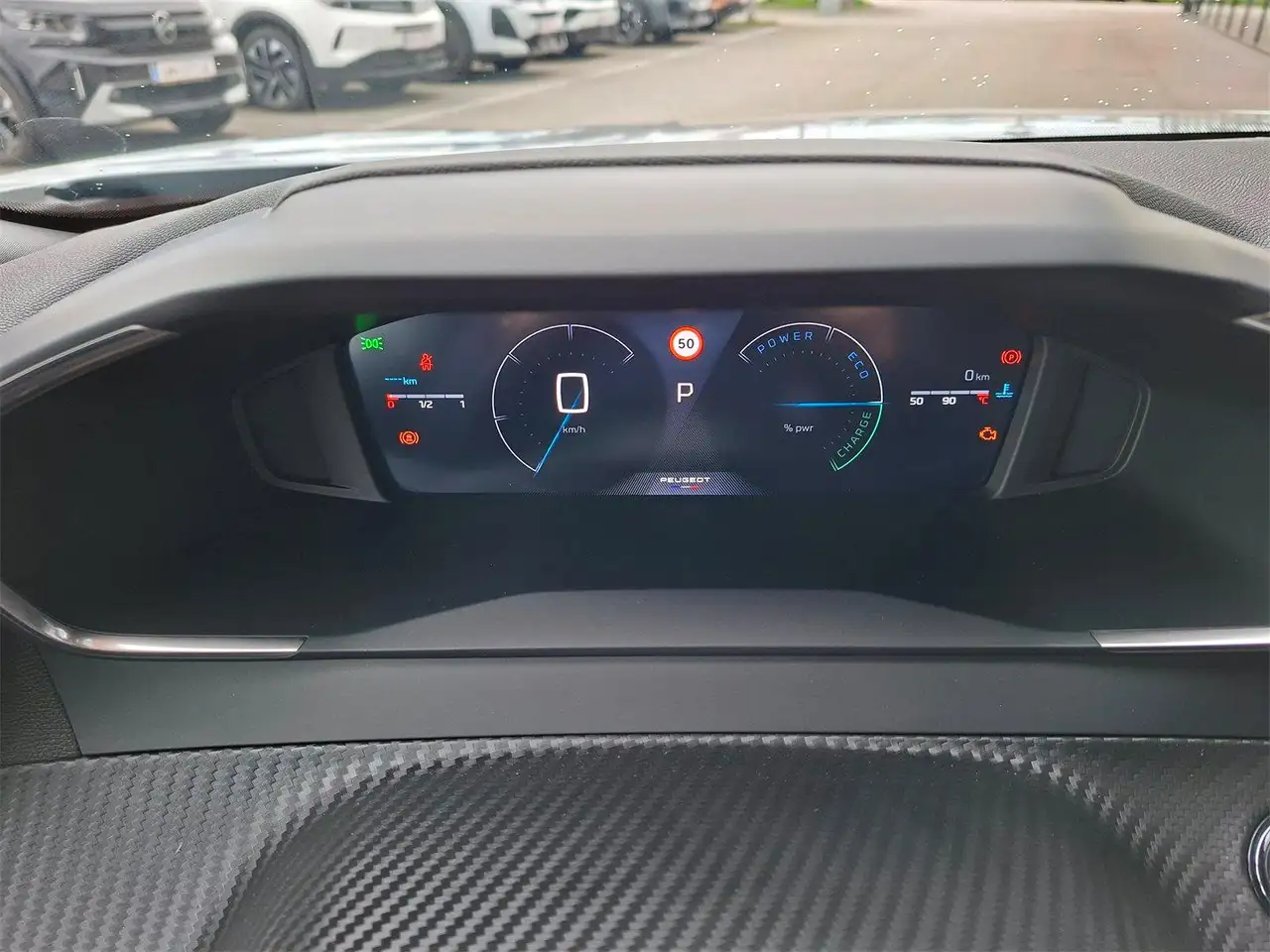 Peugeot 2008 ALLURE Hybrid 110 e-DCS6 8