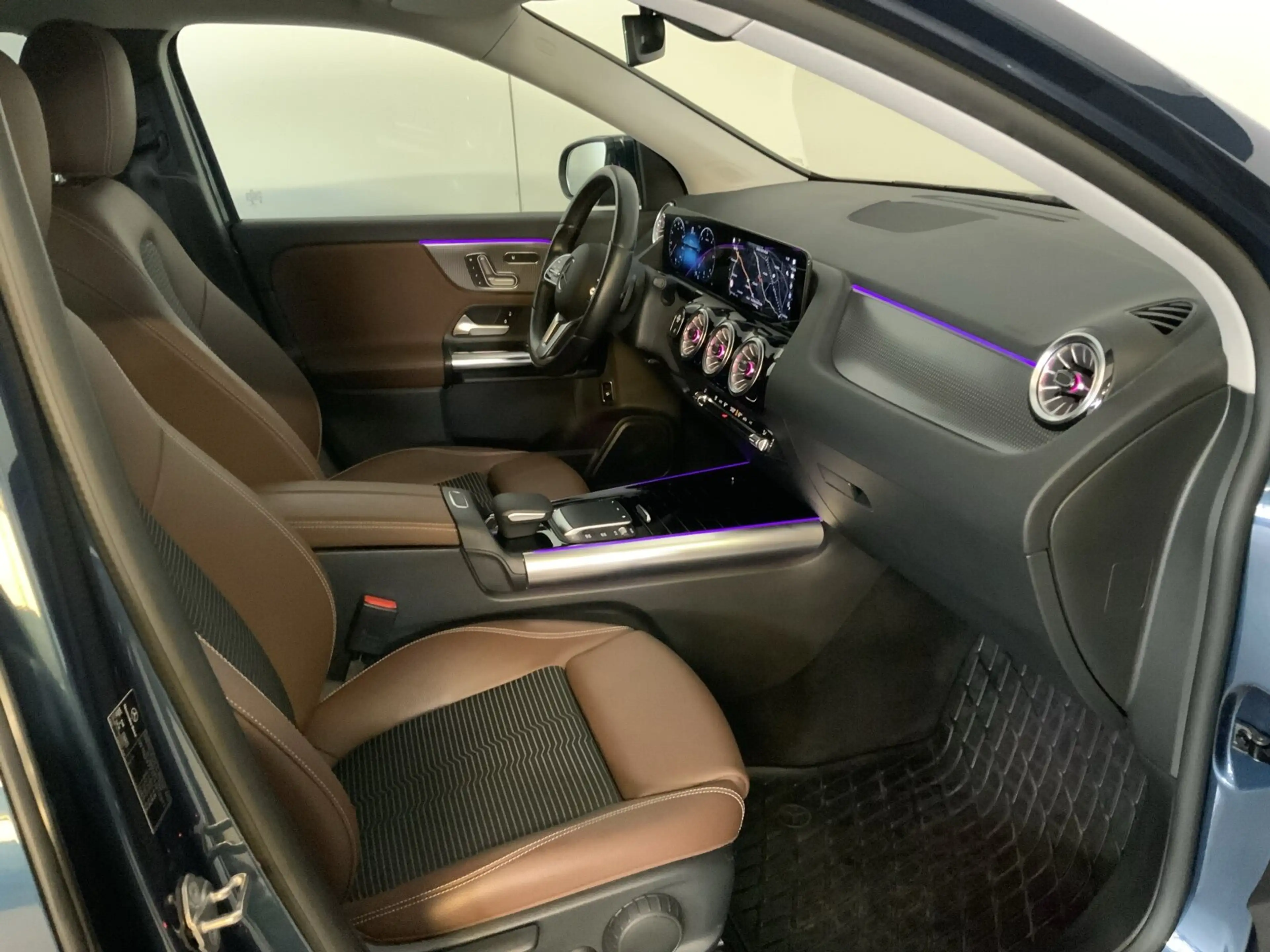 Mercedes-Benz GLA 220 GLA 220 d 4MATIC Progressive Navi/Distronic/Klima — photo 14