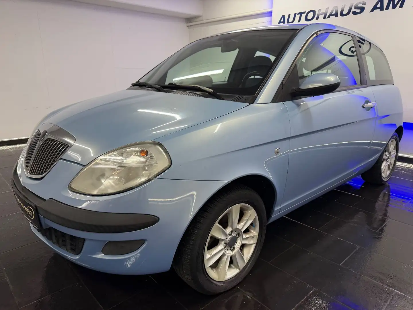 Lancia Ypsilon 1.2 8V Arctic ALLWETTER 2-ZONEN ALU Blau - 2