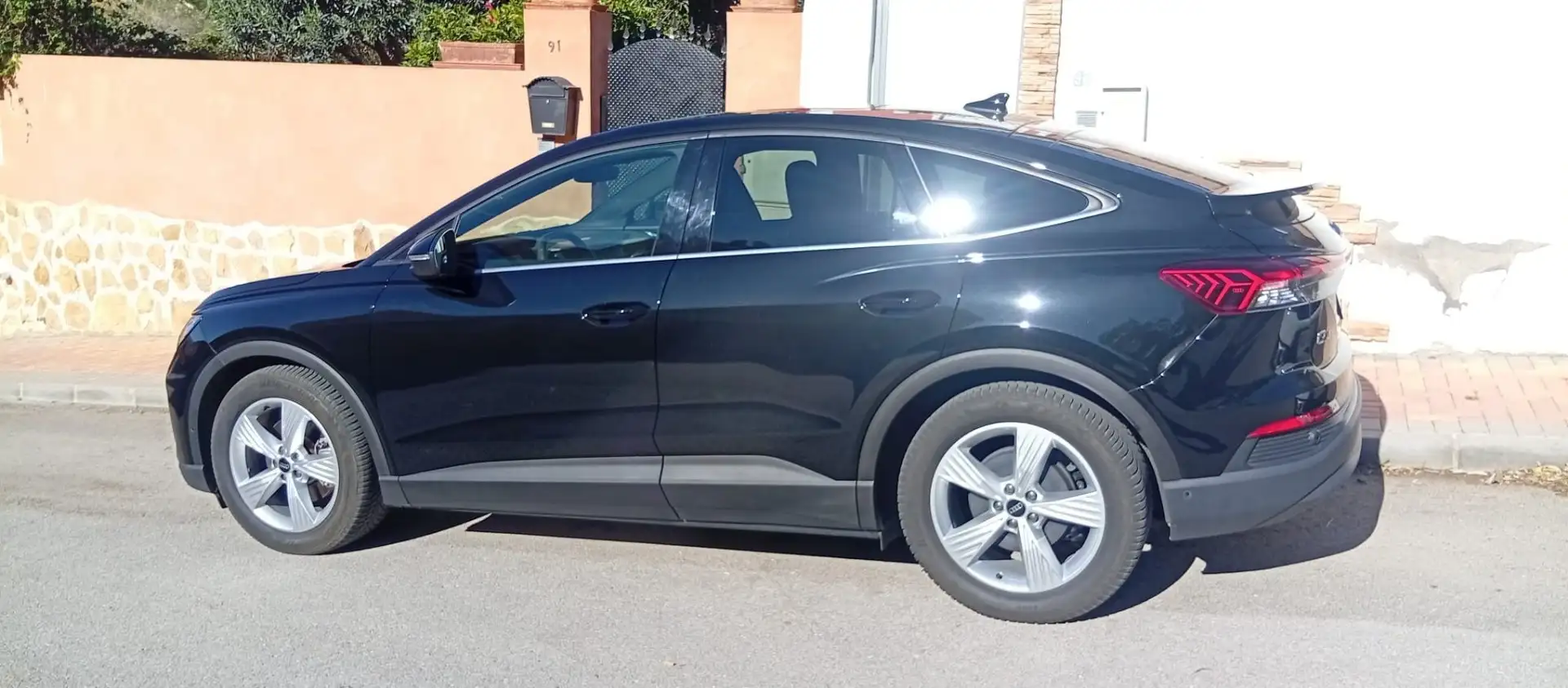 Audi Q4 e-tron Sportback 35 S Line 55KWh Negro - 2