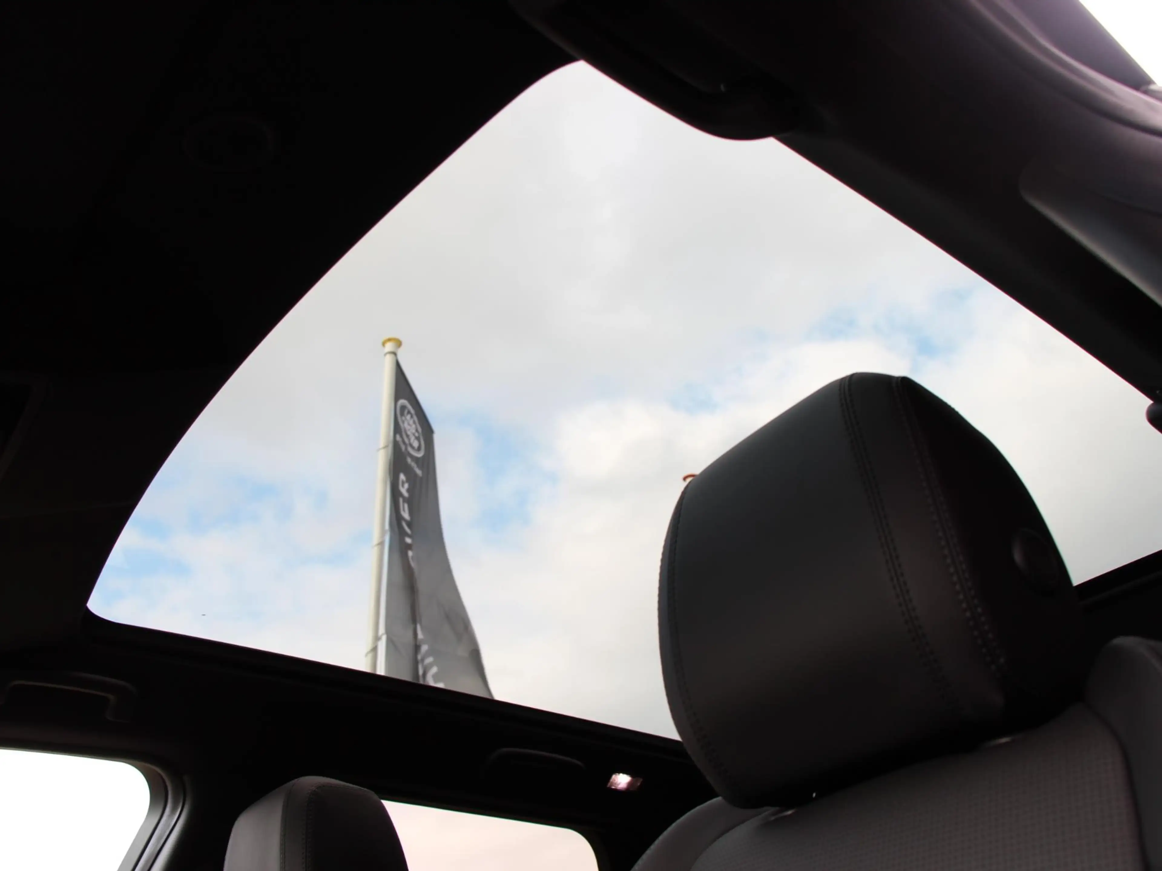 Land Rover Discovery Sport 1.5 P270e PHEV S Edition | Panoramadak | Cold Clim — photo 30