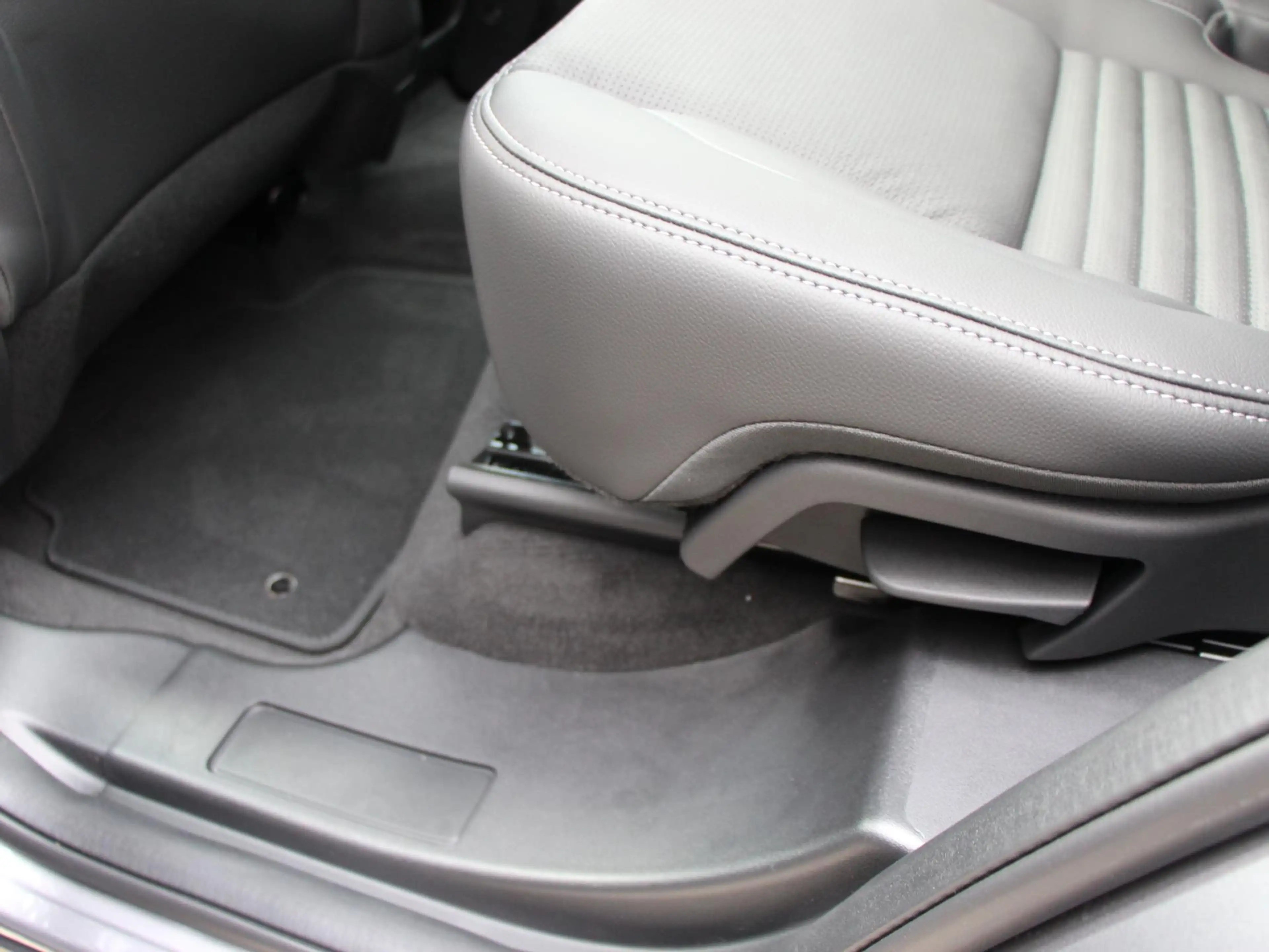 Land Rover Discovery Sport 1.5 P270e PHEV S Edition | Panoramadak | Cold Clim — photo 29