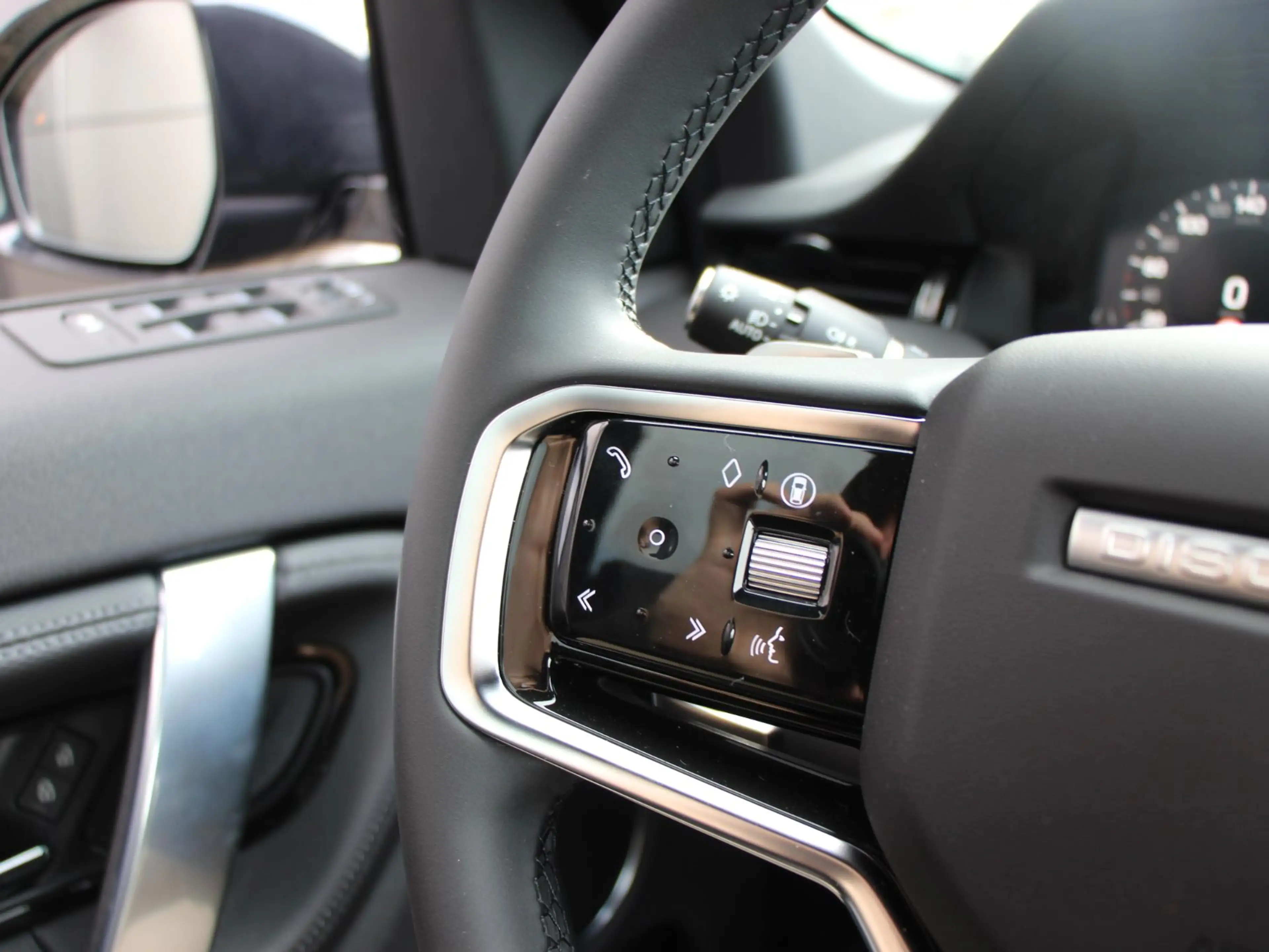 Land Rover Discovery Sport 1.5 P270e PHEV S Edition | Panoramadak | Cold Clim — photo 18