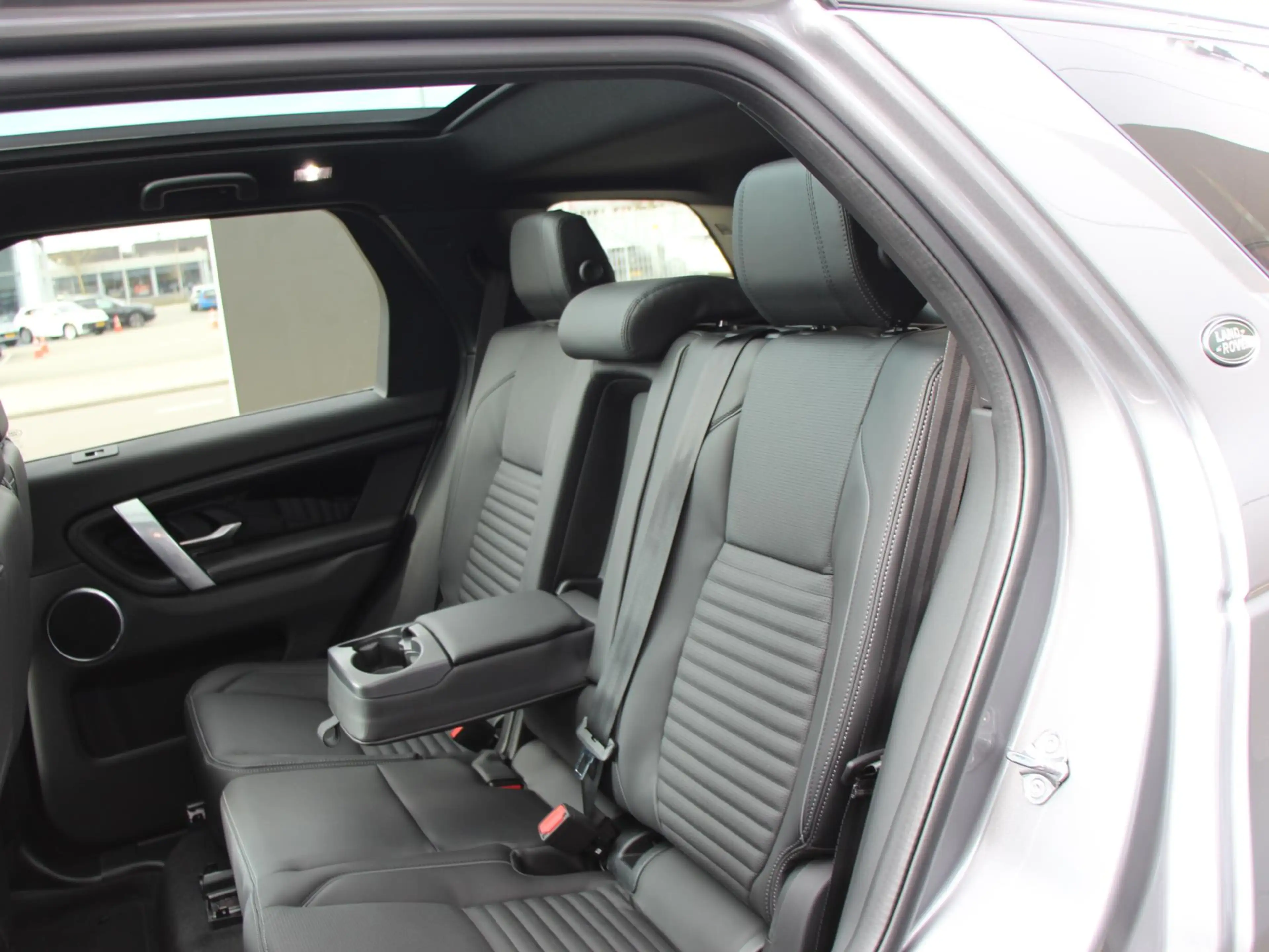 Land Rover Discovery Sport 1.5 P270e PHEV S Edition | Panoramadak | Cold Clim — photo 28