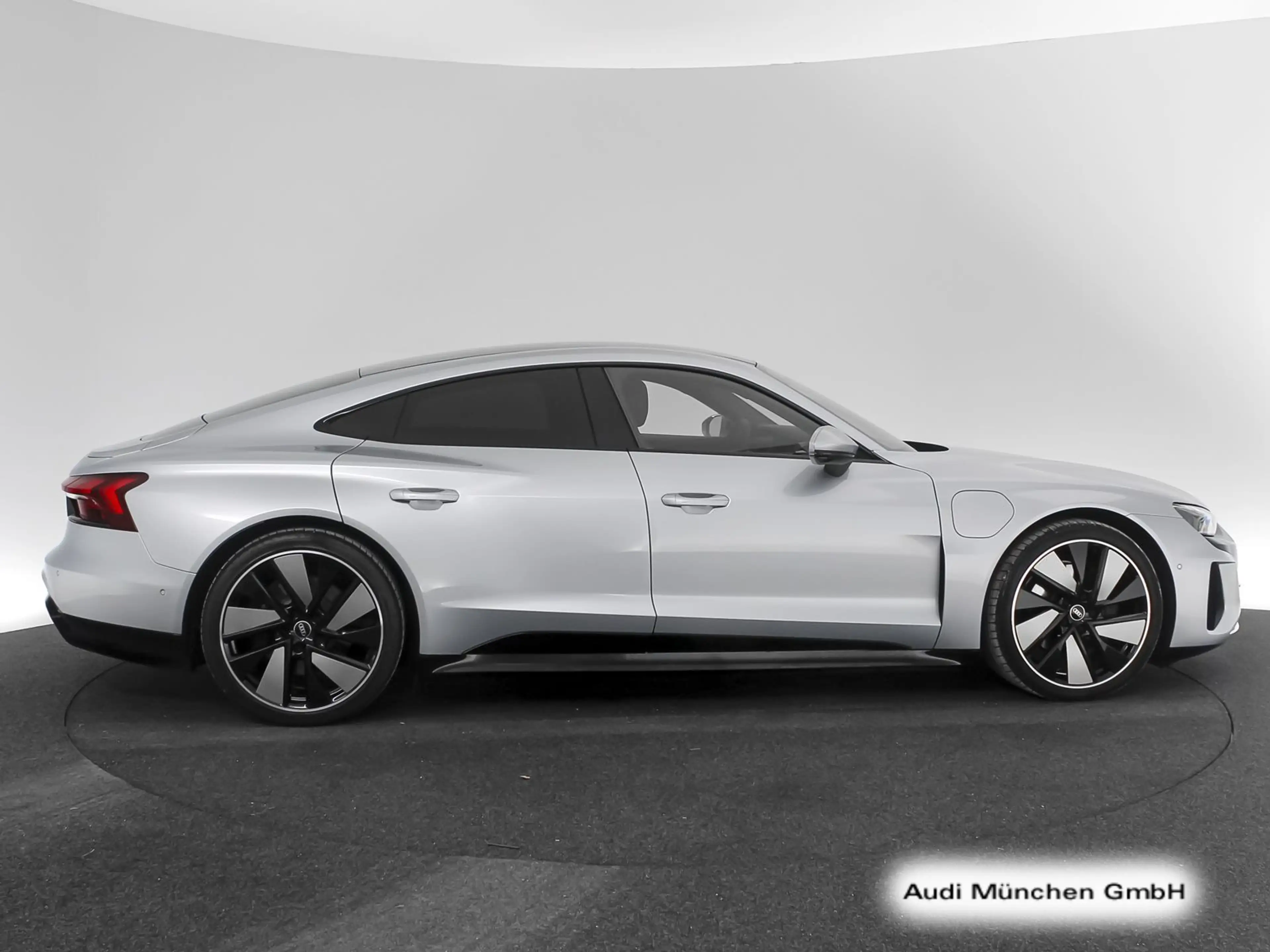 Audi e-tron GT e-tron GT qu. Pano/LuftFed/ACC/Virtual/Navi+ — photo 8