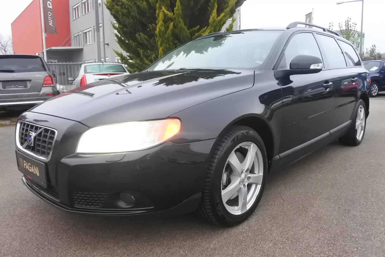 Volvo V70 V70 D5 Summum Geartronic Aut. - 1