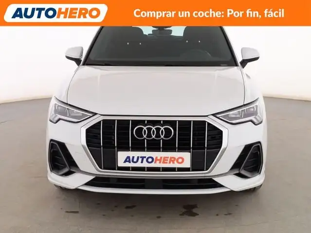 Audi Q3 view 9