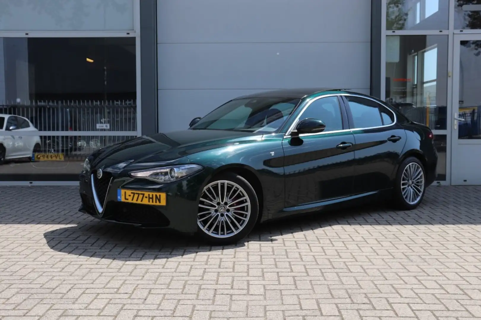 Alfa Romeo Giulia 2.0T TI/STOEL.STUUR.VERW/KEYLESS/ADAP.CRUISE/DODEH Groen - 1
