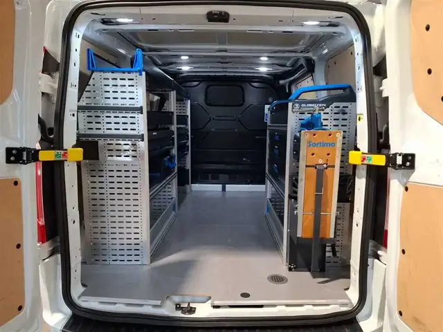 Ford Transit Custom view 20