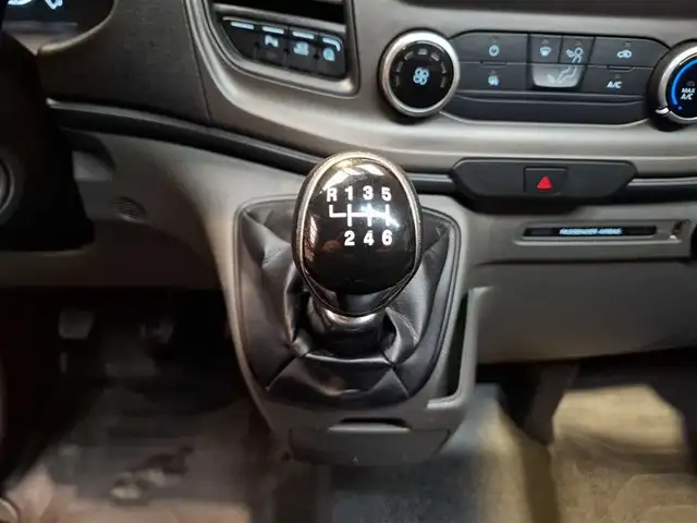 Ford Transit Custom view 14