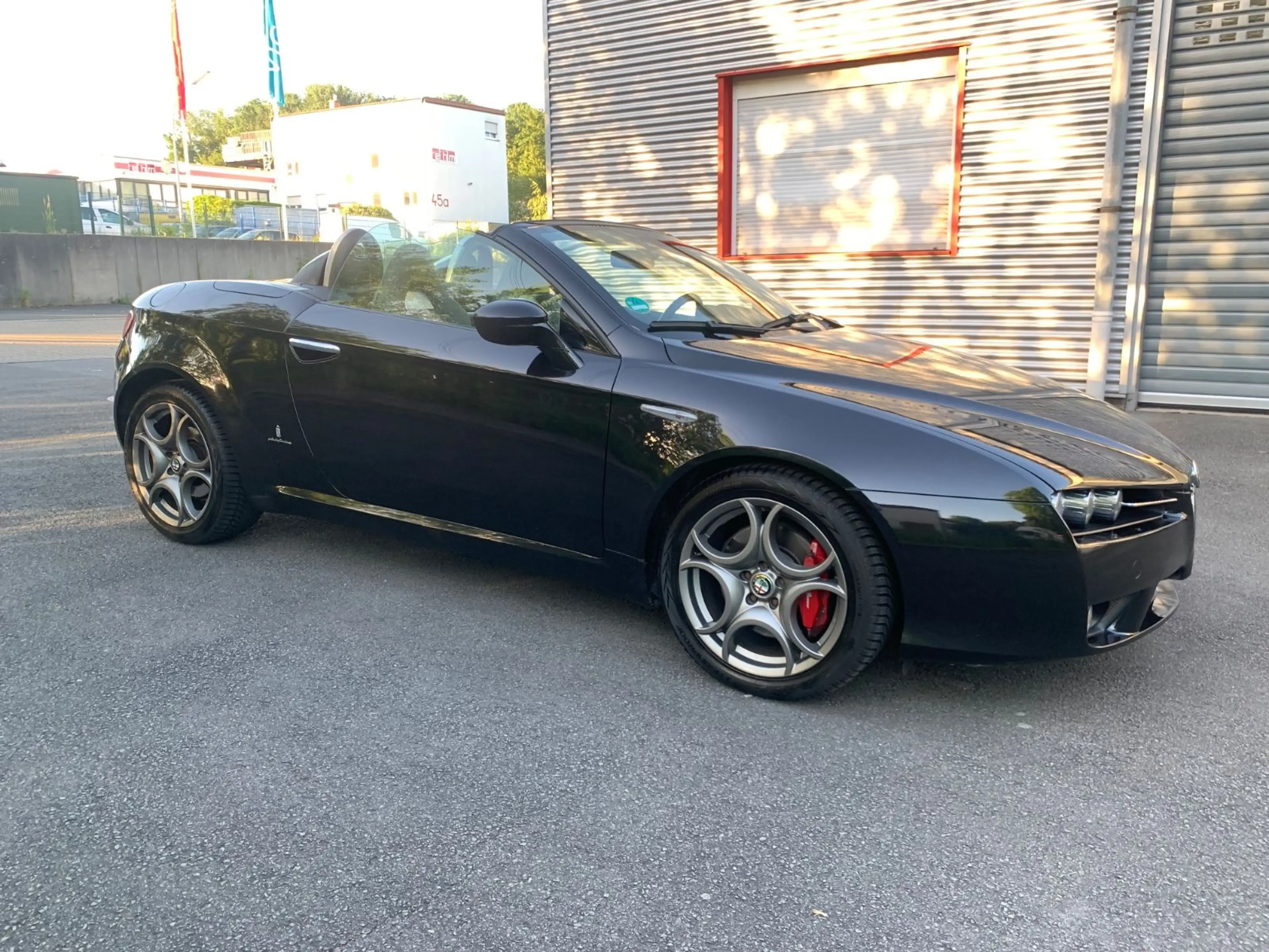 Alfa Romeo Spider 1.8 TBi 16V*Xenon*Leder *Navi*1 Hand* — photo 2