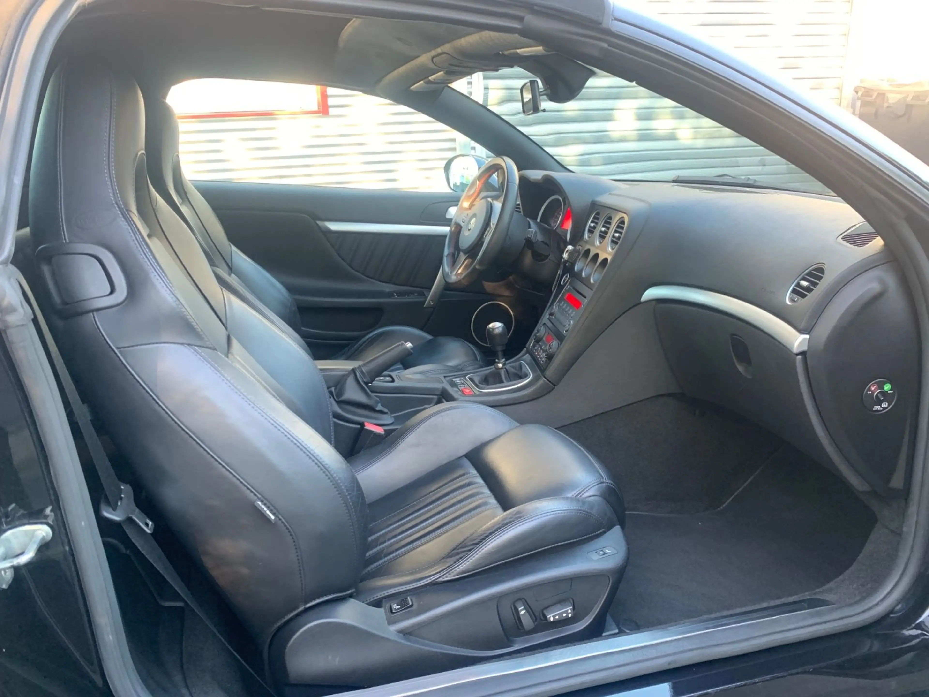 Alfa Romeo Spider 1.8 TBi 16V*Xenon*Leder *Navi*1 Hand* — photo 13