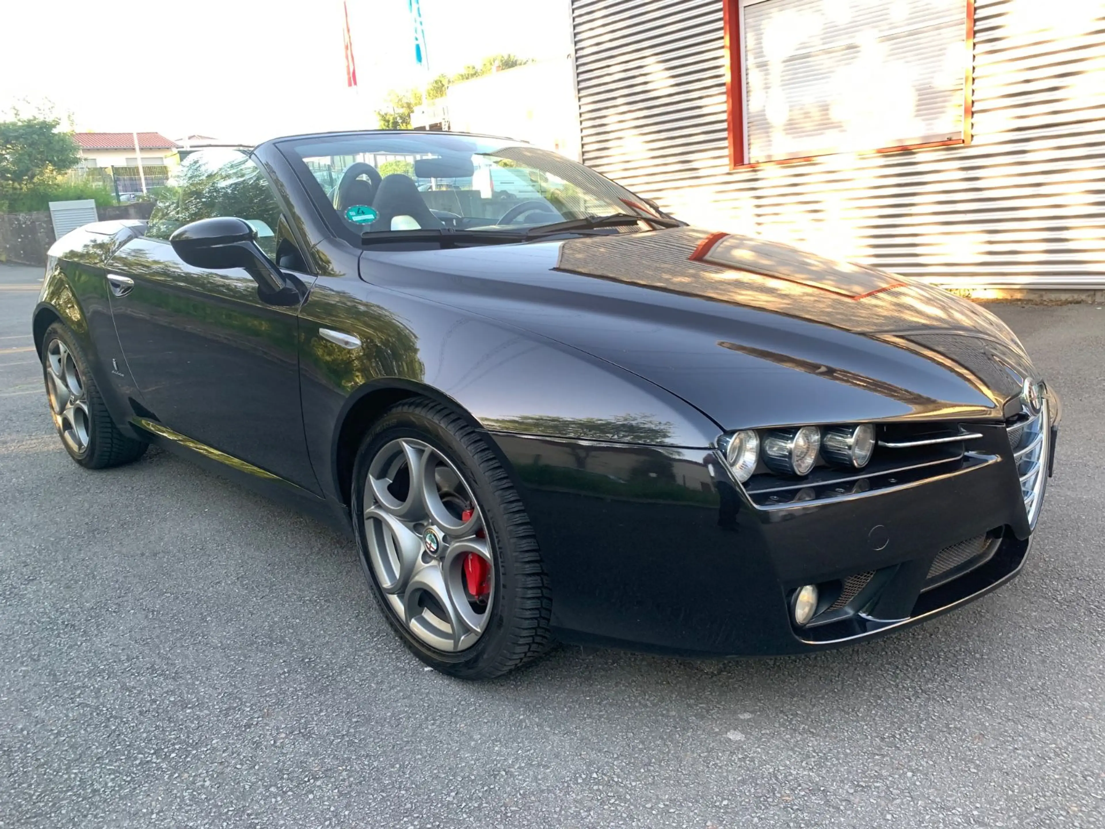 Alfa Romeo Spider 1.8 TBi 16V*Xenon*Leder *Navi*1 Hand* — photo 3
