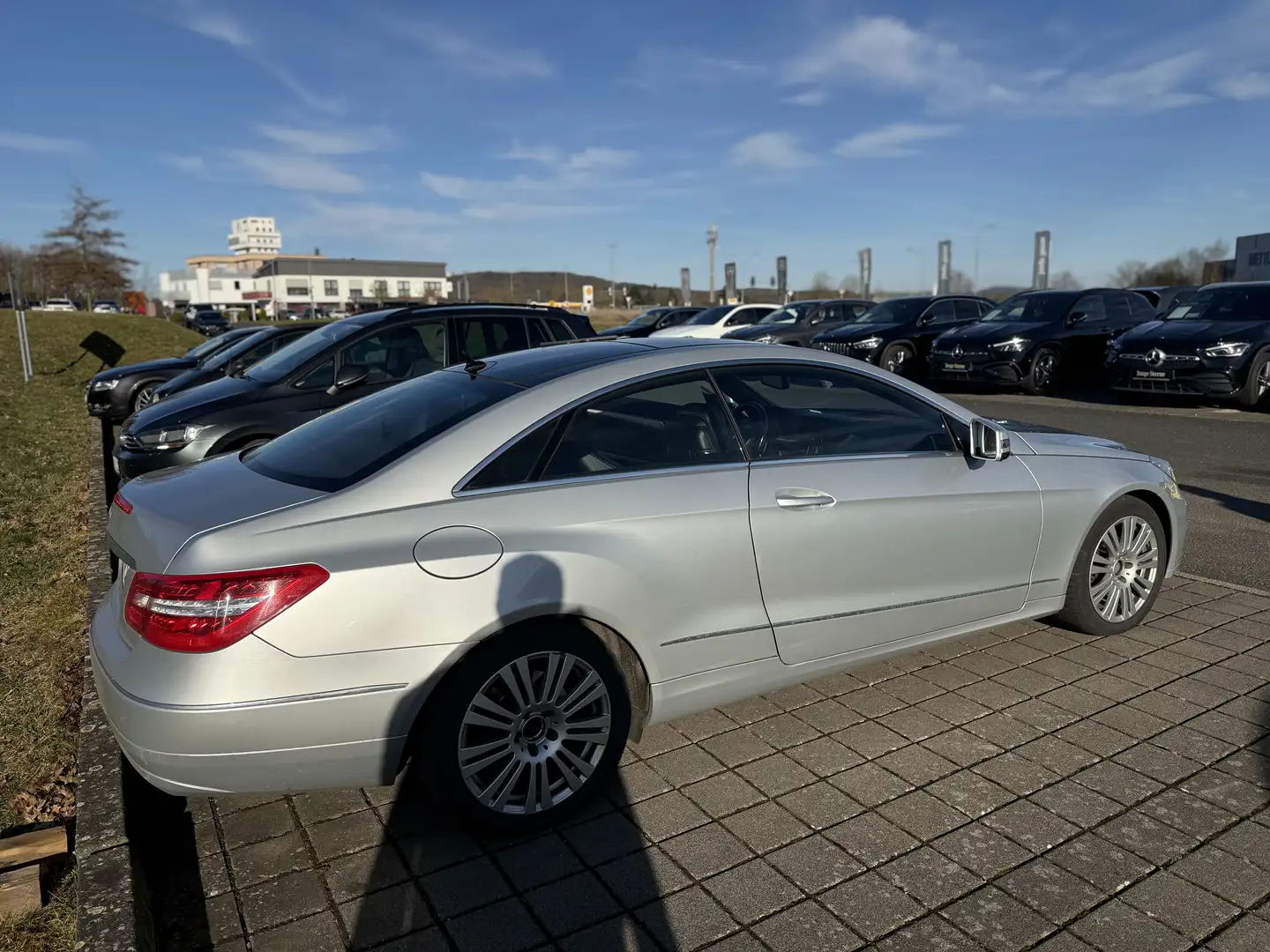 Mercedes-Benz E 220 E 220 CDI BlueEfficiency (207.302) Grau - 2