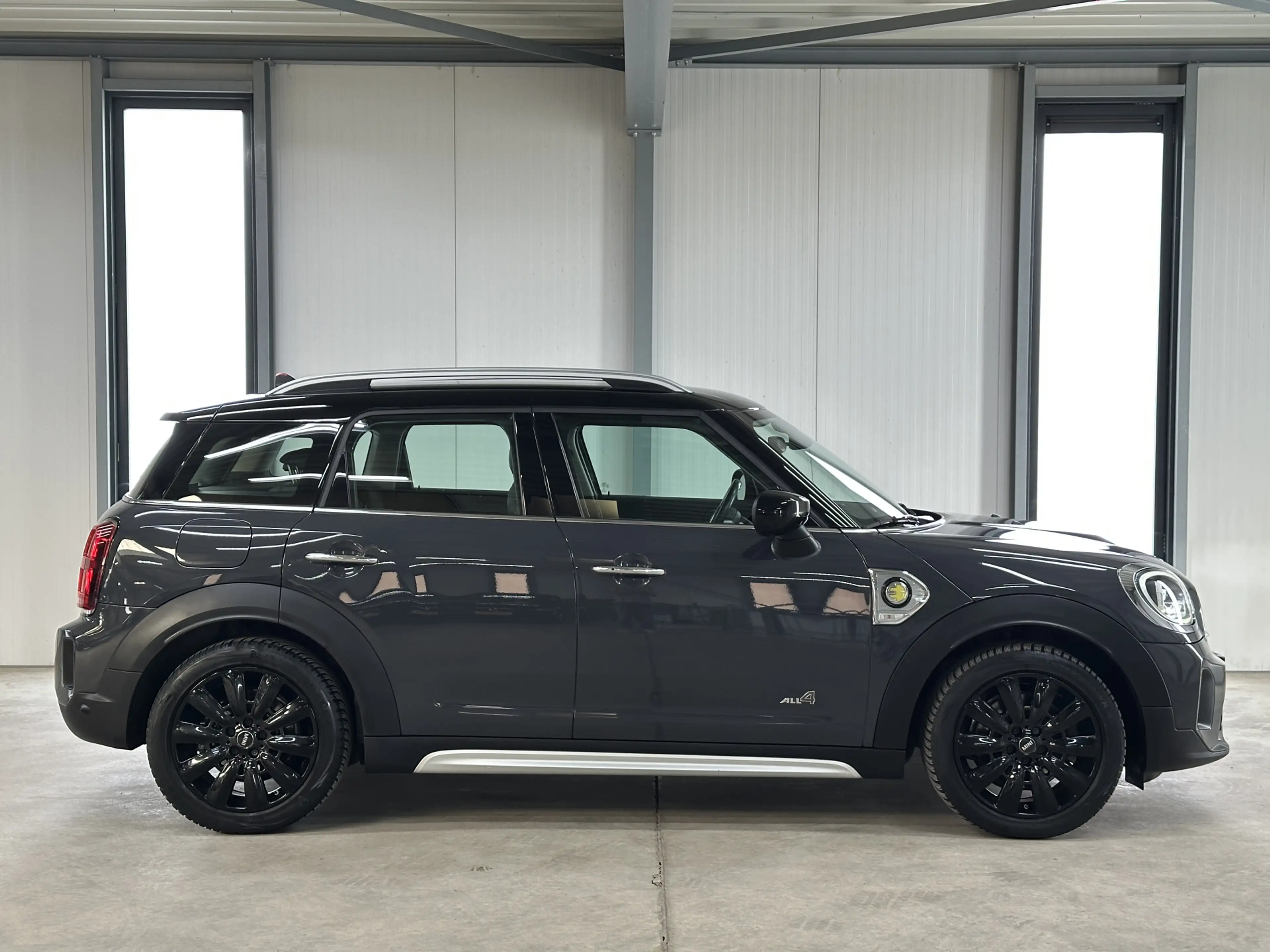 MINI Cooper SE Countryman 1.5 ALL4 Pepper — photo 6