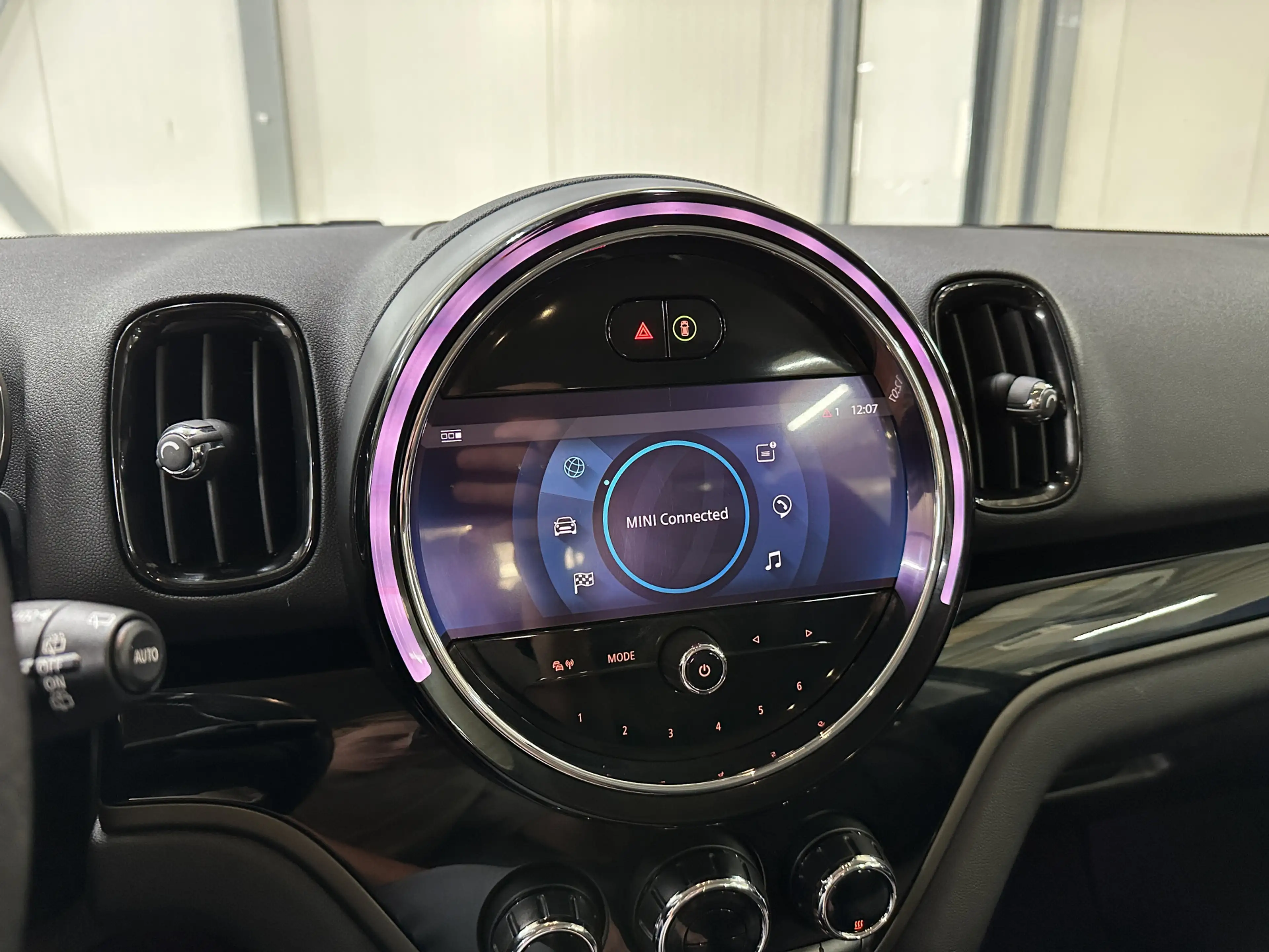 MINI Cooper SE Countryman 1.5 ALL4 Pepper — photo 13