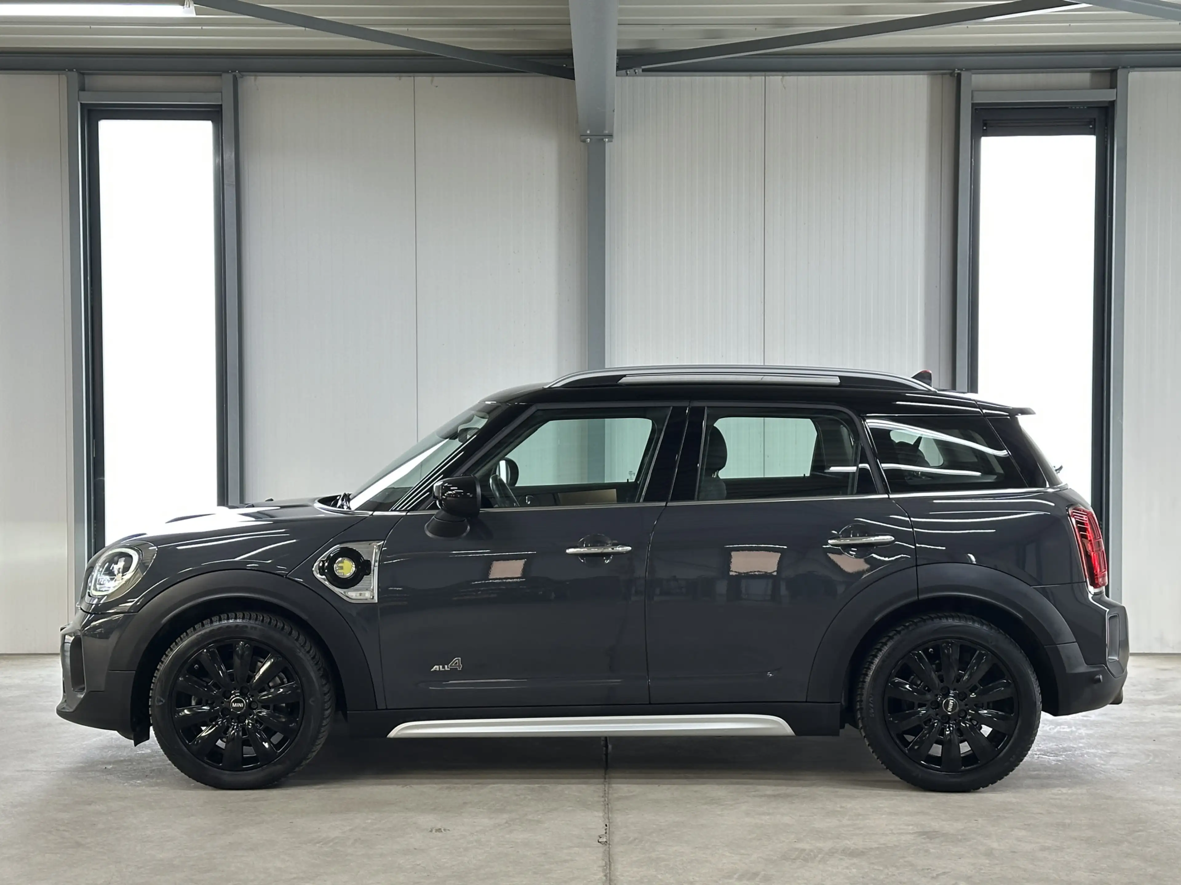 MINI Cooper SE Countryman 1.5 ALL4 Pepper — photo 4