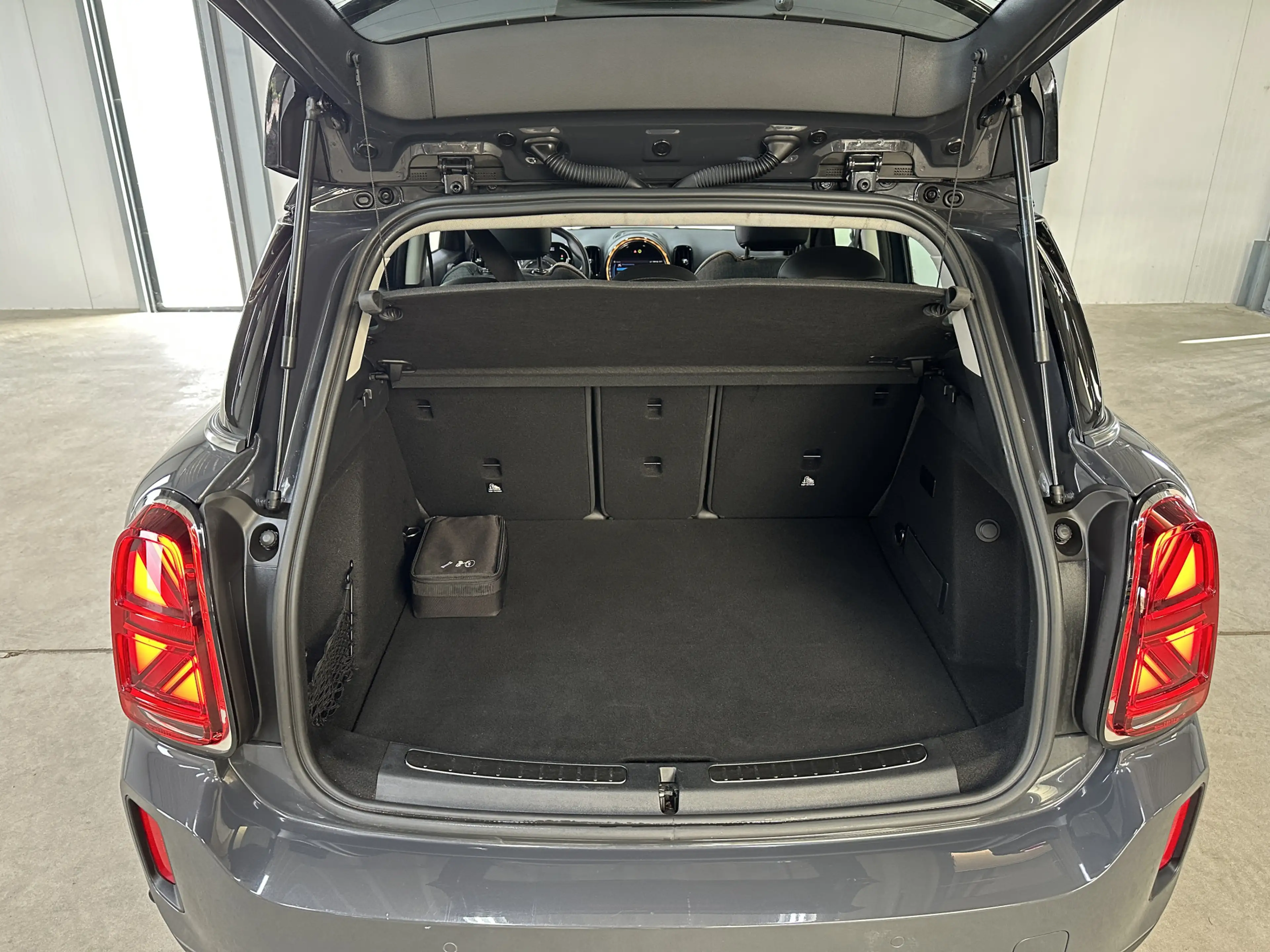 MINI Cooper SE Countryman 1.5 ALL4 Pepper — photo 32