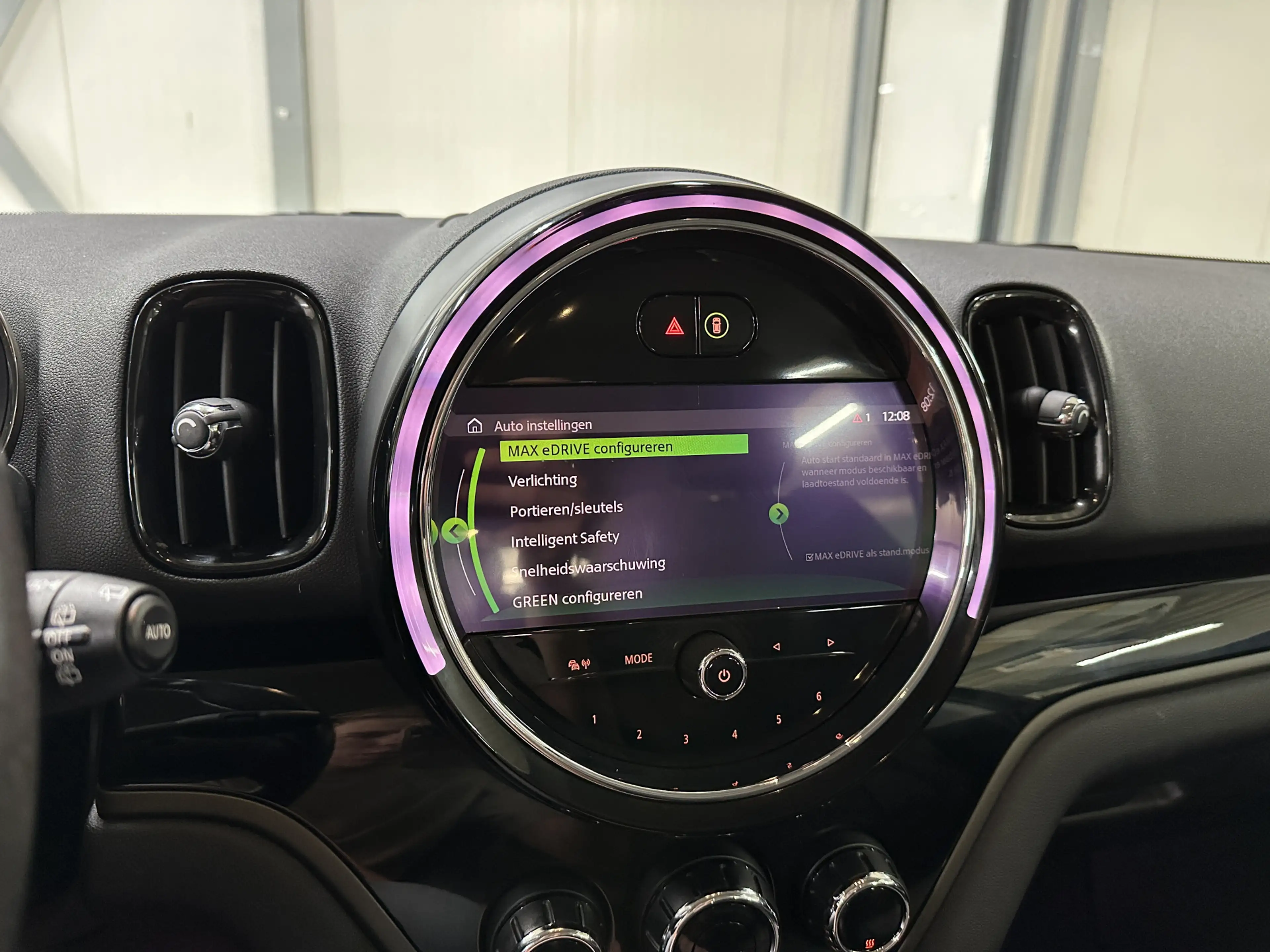 MINI Cooper SE Countryman 1.5 ALL4 Pepper — photo 16