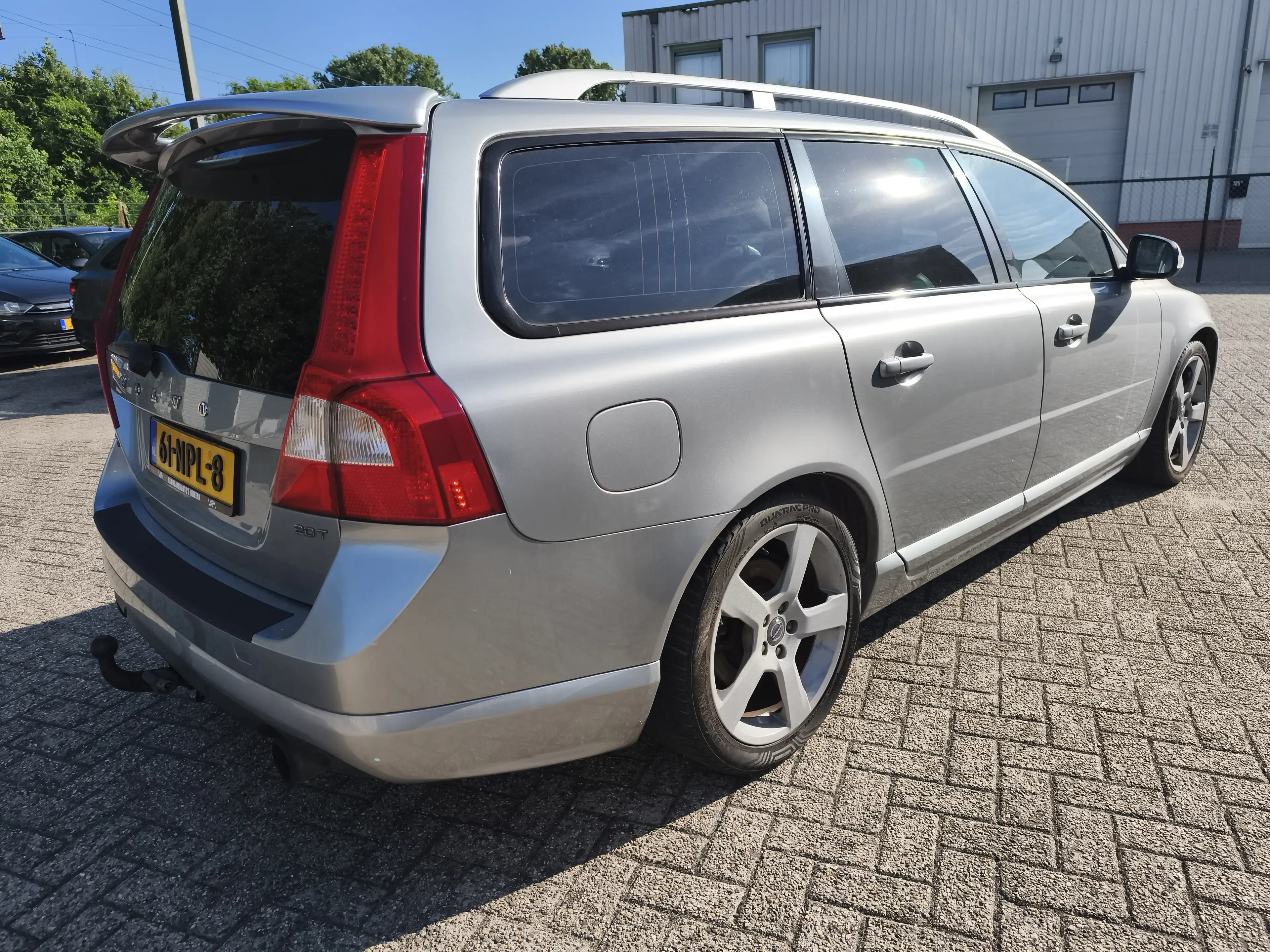 Volvo V70 2.0T R-Edition — photo 4