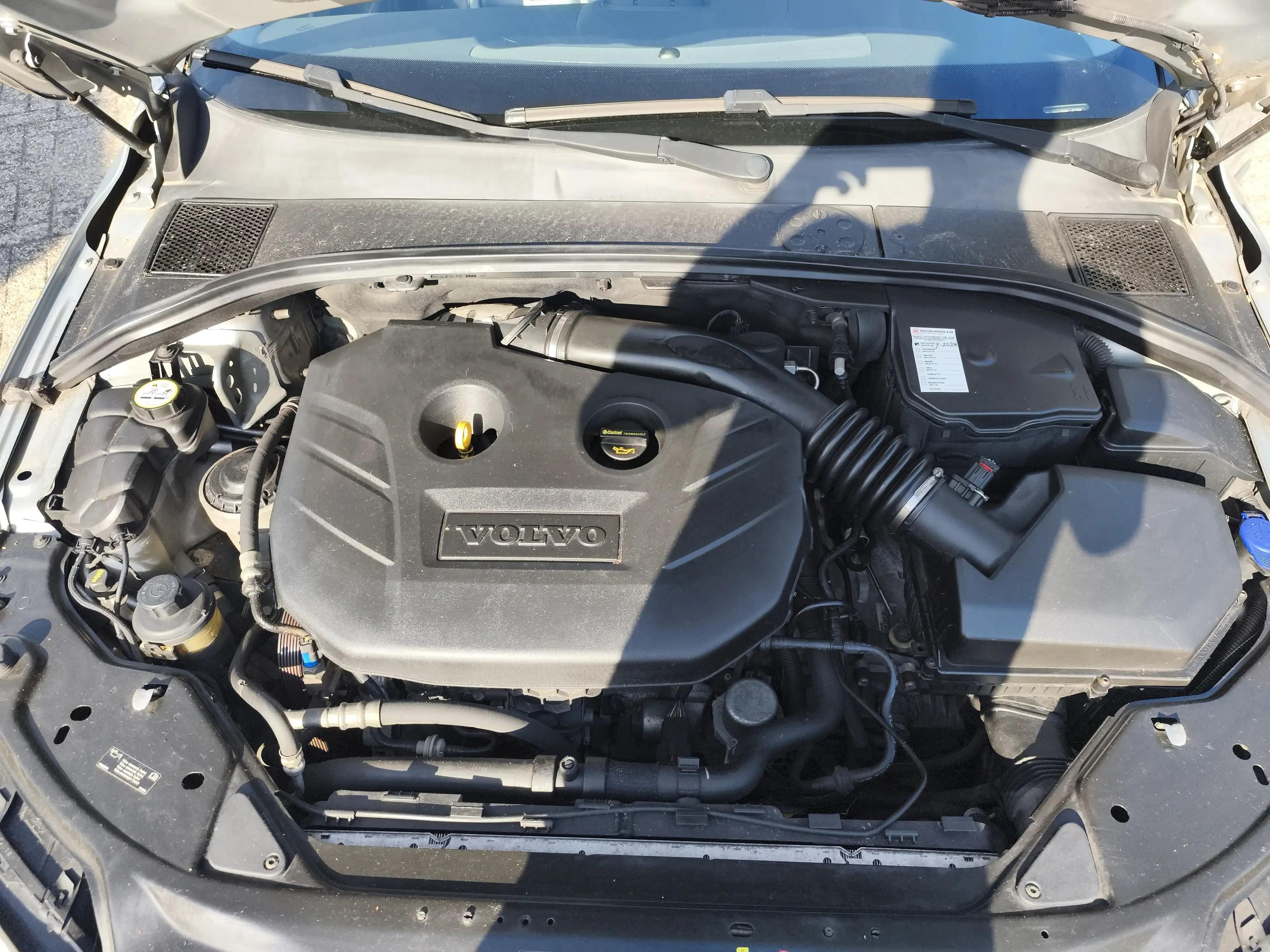 Volvo V70 2.0T R-Edition — photo 17