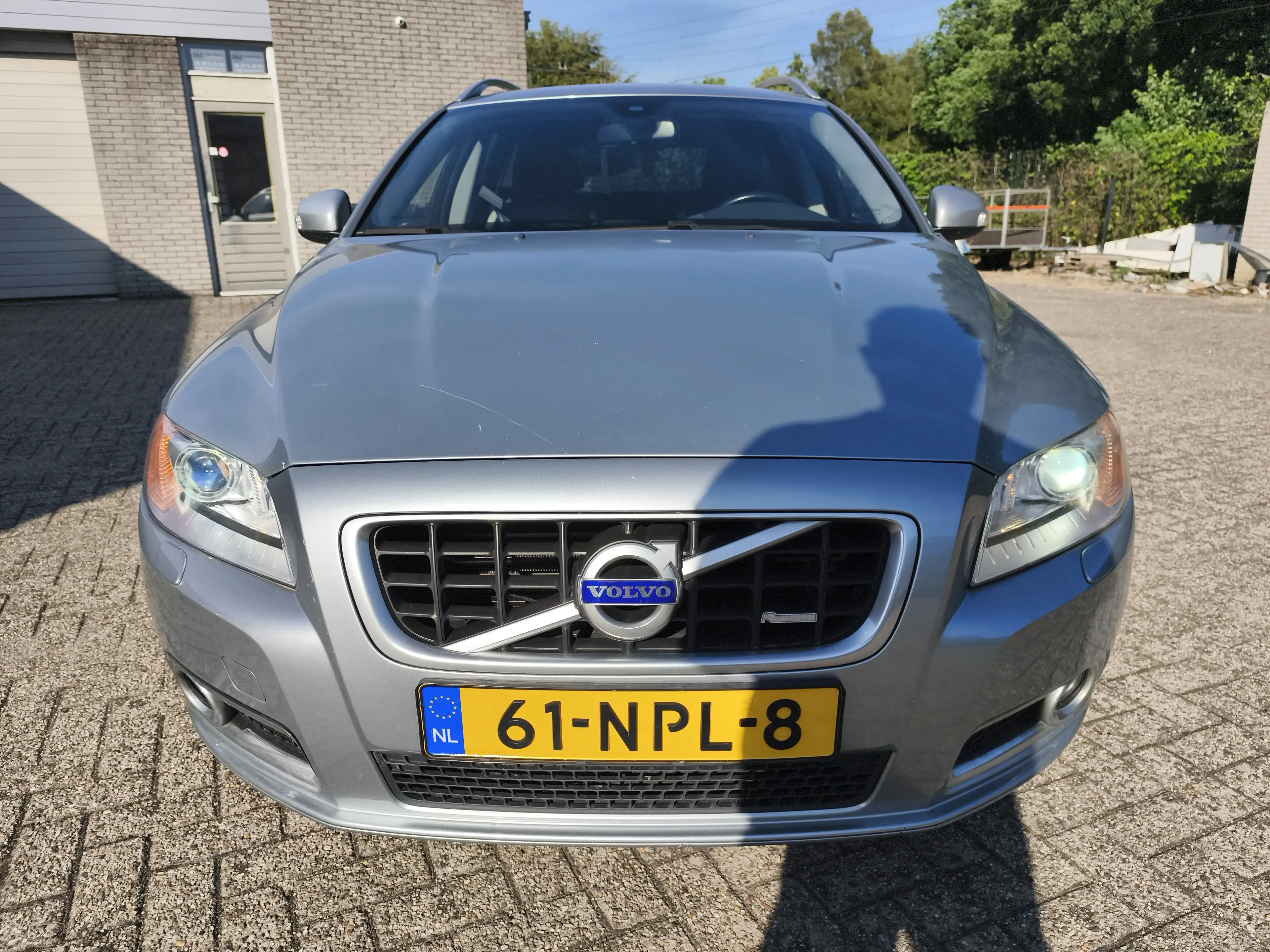 Volvo V70 2.0T R-Edition — photo 6