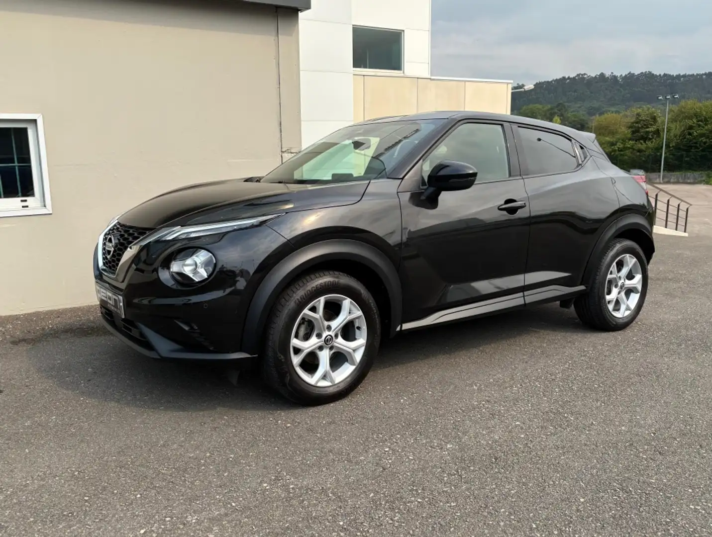 Nissan Juke 1.0 DIG-T Acenta 4x2 DCT 7 114 Gris - 1