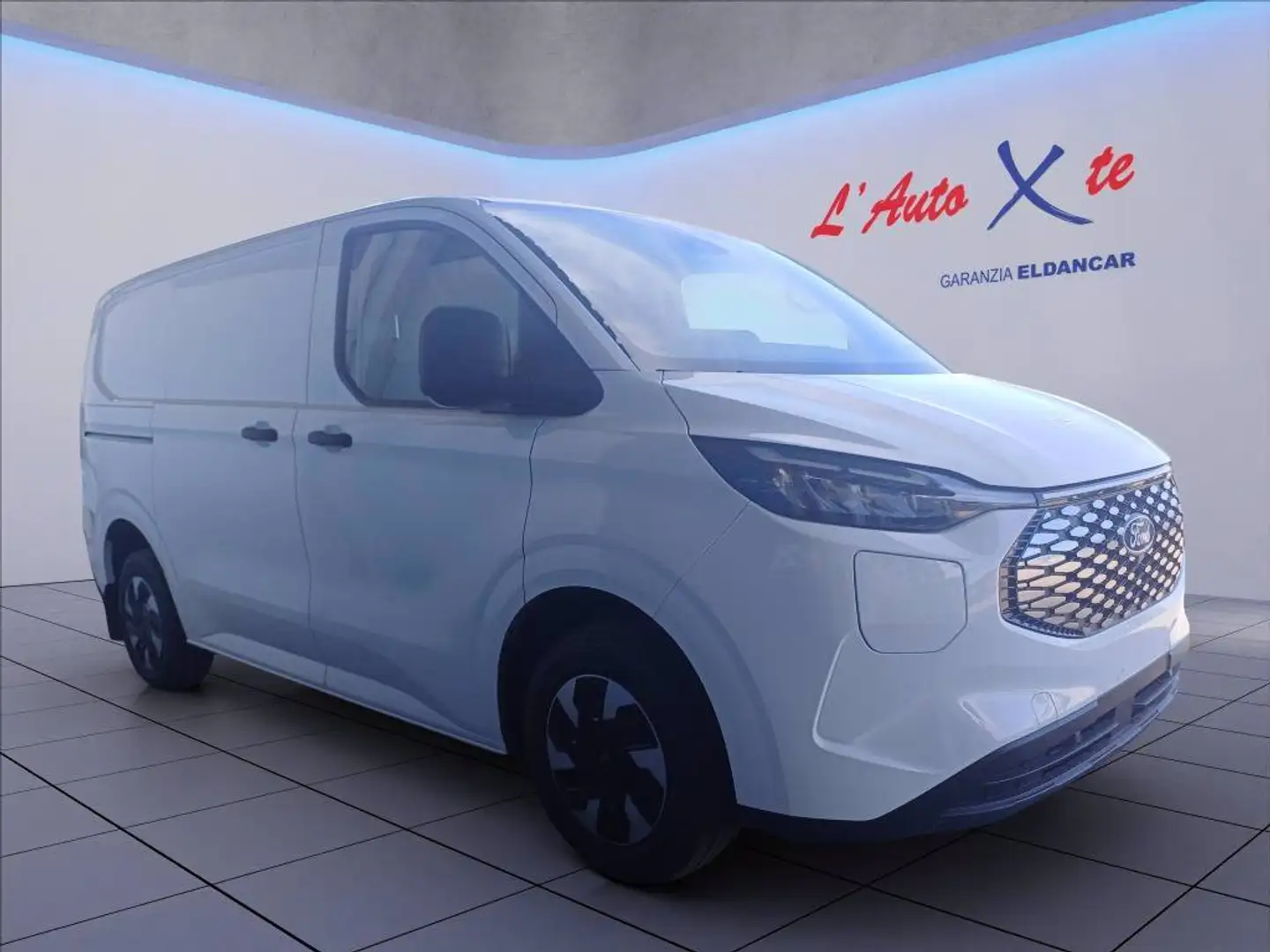Ford Transit Custom e  V710 320 64kWh 136cv Trend L1H1 Bianco - 1