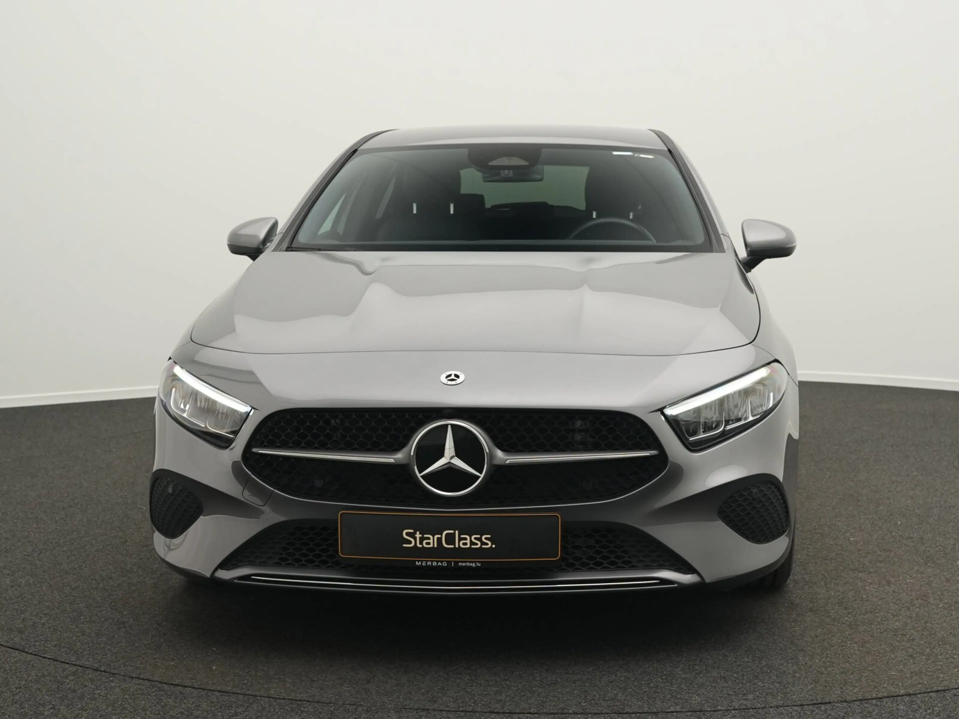 Mercedes-Benz A 180 A 180 d Progressive LED+Kamera+MBUX+Apple Navi — photo 2