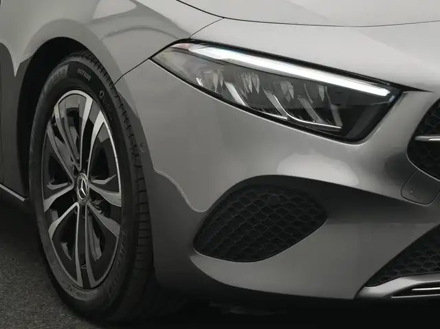 Mercedes-Benz A-Class view 9