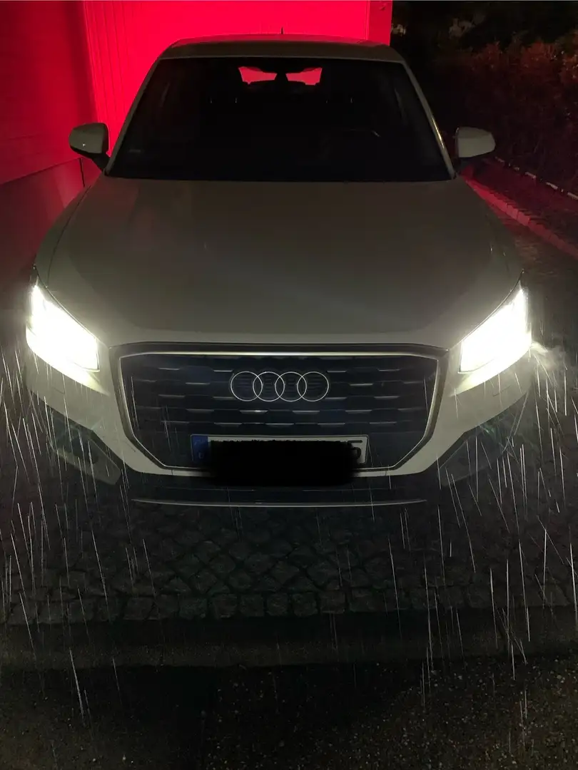 Audi Q2 Q2 35 TFSI S tronic design Weiß - 2