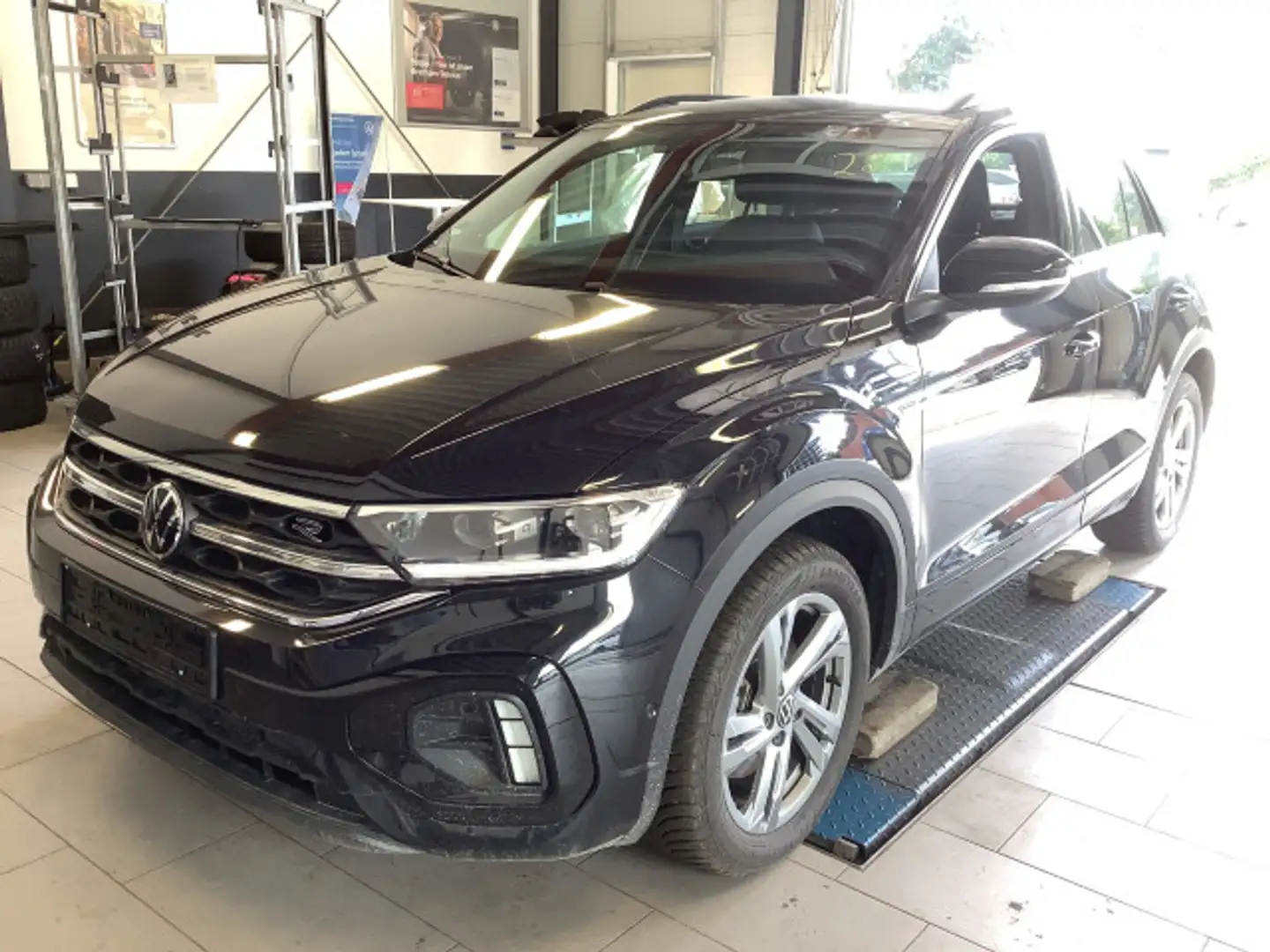 Volkswagen T-Roc 2.0 TSI R-Line 4M DSG Navi Kamera Beats Schwarz - 2