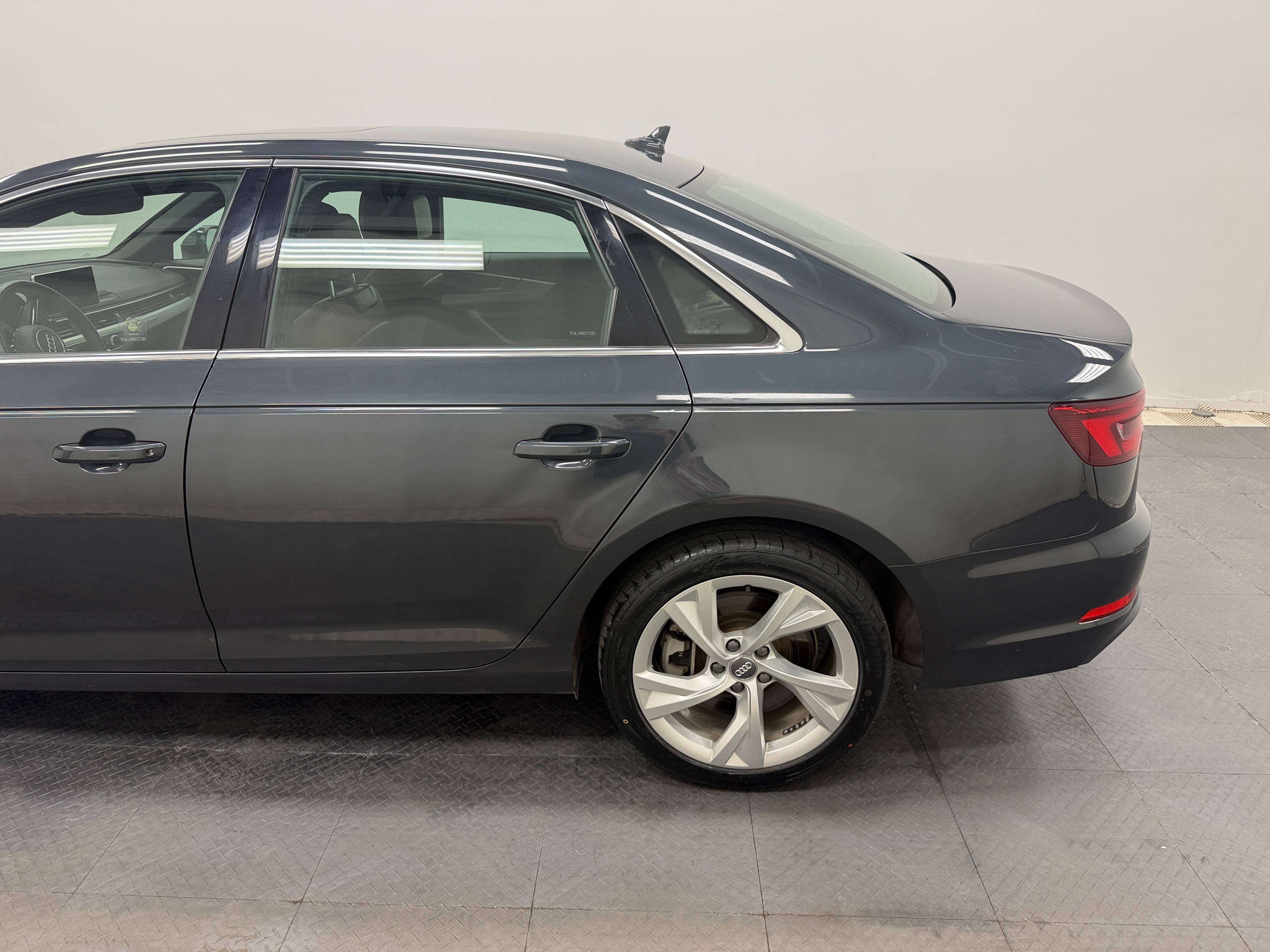2019 Audi A4 45 PROGRESSIV QUATTRO, TOIT OUVRANT, SIEGES CHAUFF alt 4