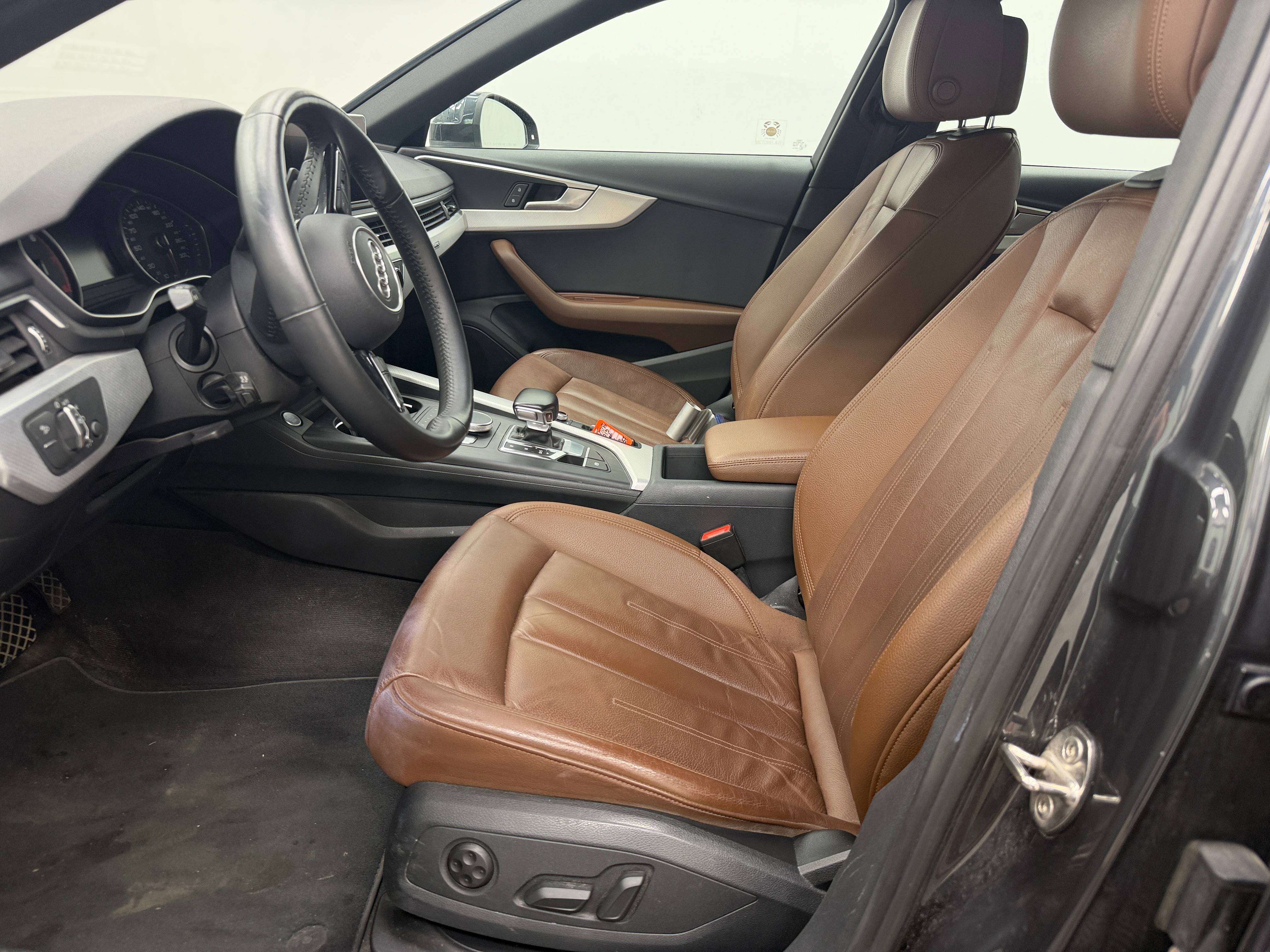 2019 Audi A4 45 PROGRESSIV QUATTRO, TOIT OUVRANT, SIEGES CHAUFF alt 2