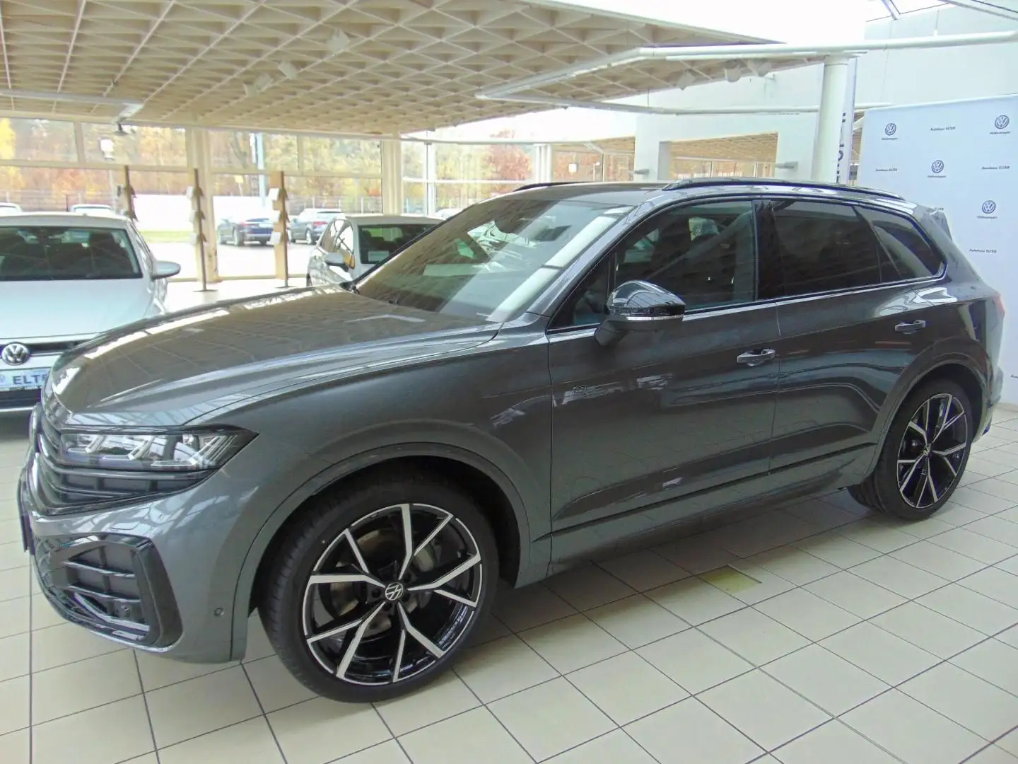 Volkswagen Touareg R-Line BLACK-STYLE/STANDHEIZUNG Gris - 1