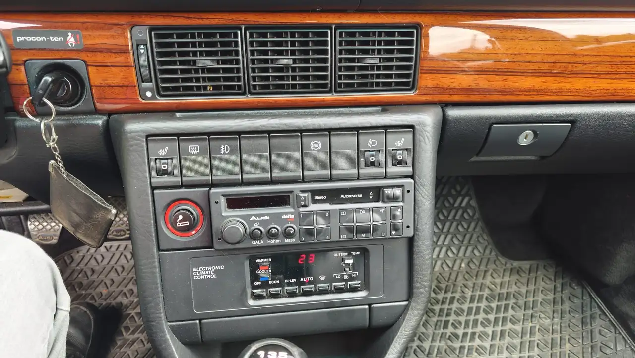 Audi 200, foto 11