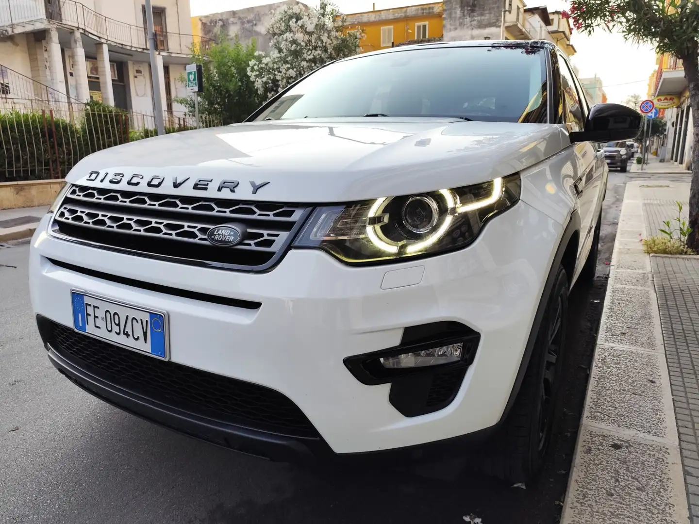 Land Rover Discovery Sport Discovery Sport 2.2 TD4 150CV 4X4 DIESEL Bianco - 2