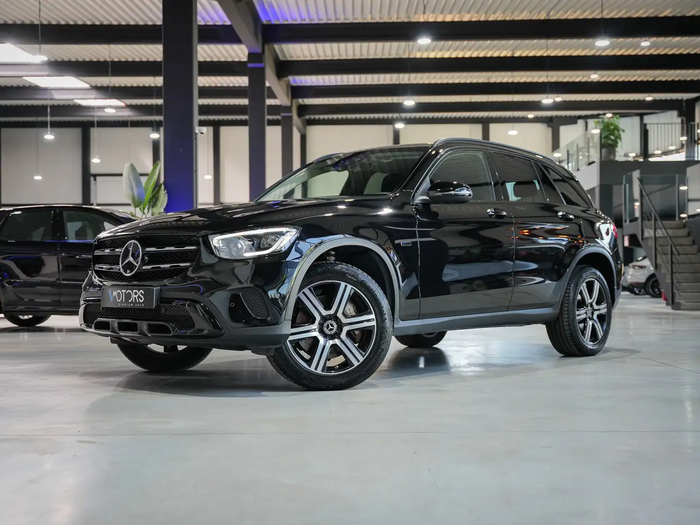 Mercedes-Benz GLC 300 de 4-Matic PHEV - Pano - Burmester - ACC - Fekete - 1
