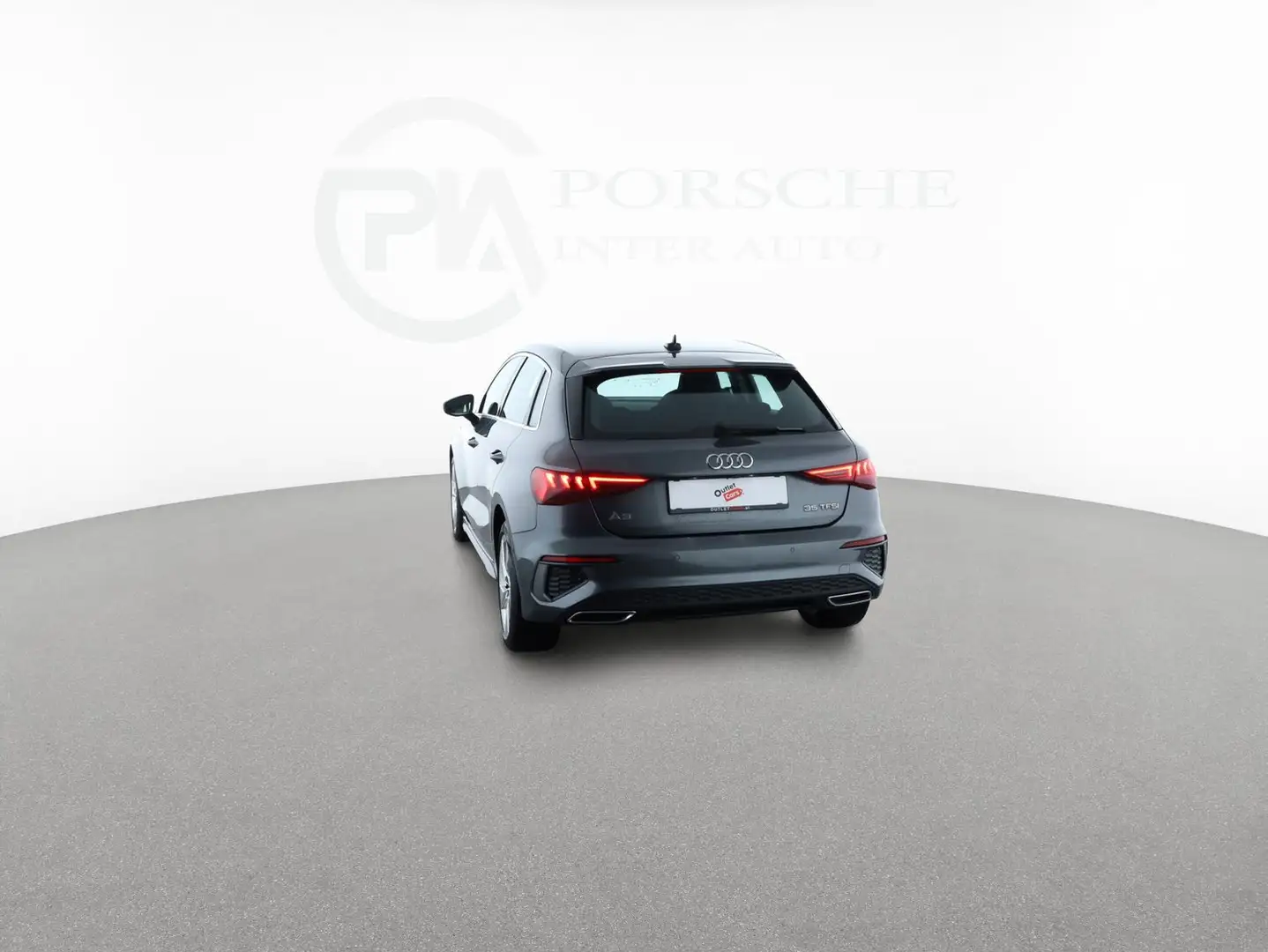 Audi A3 35 TFSI S line exterieur Grijs - 2
