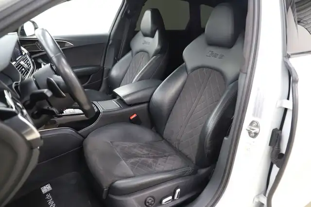 Audi RS6 view 9