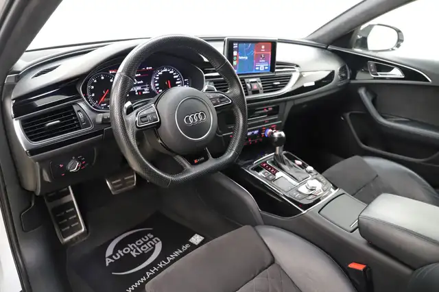 Audi RS6 view 13