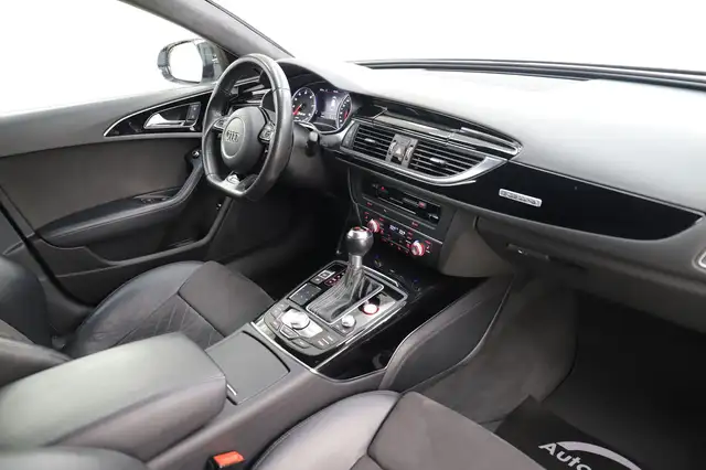 Audi RS6 view 15