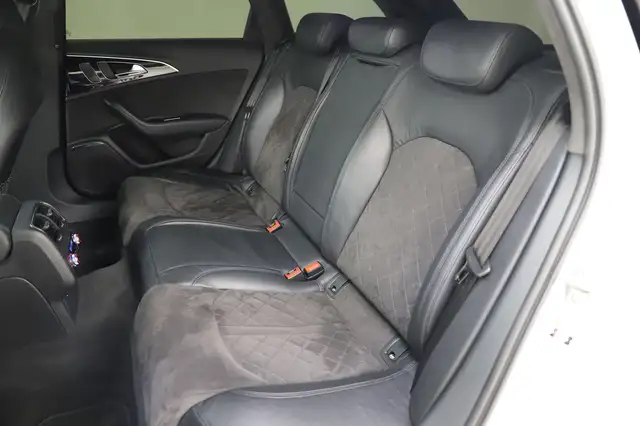 Audi RS6 view 11