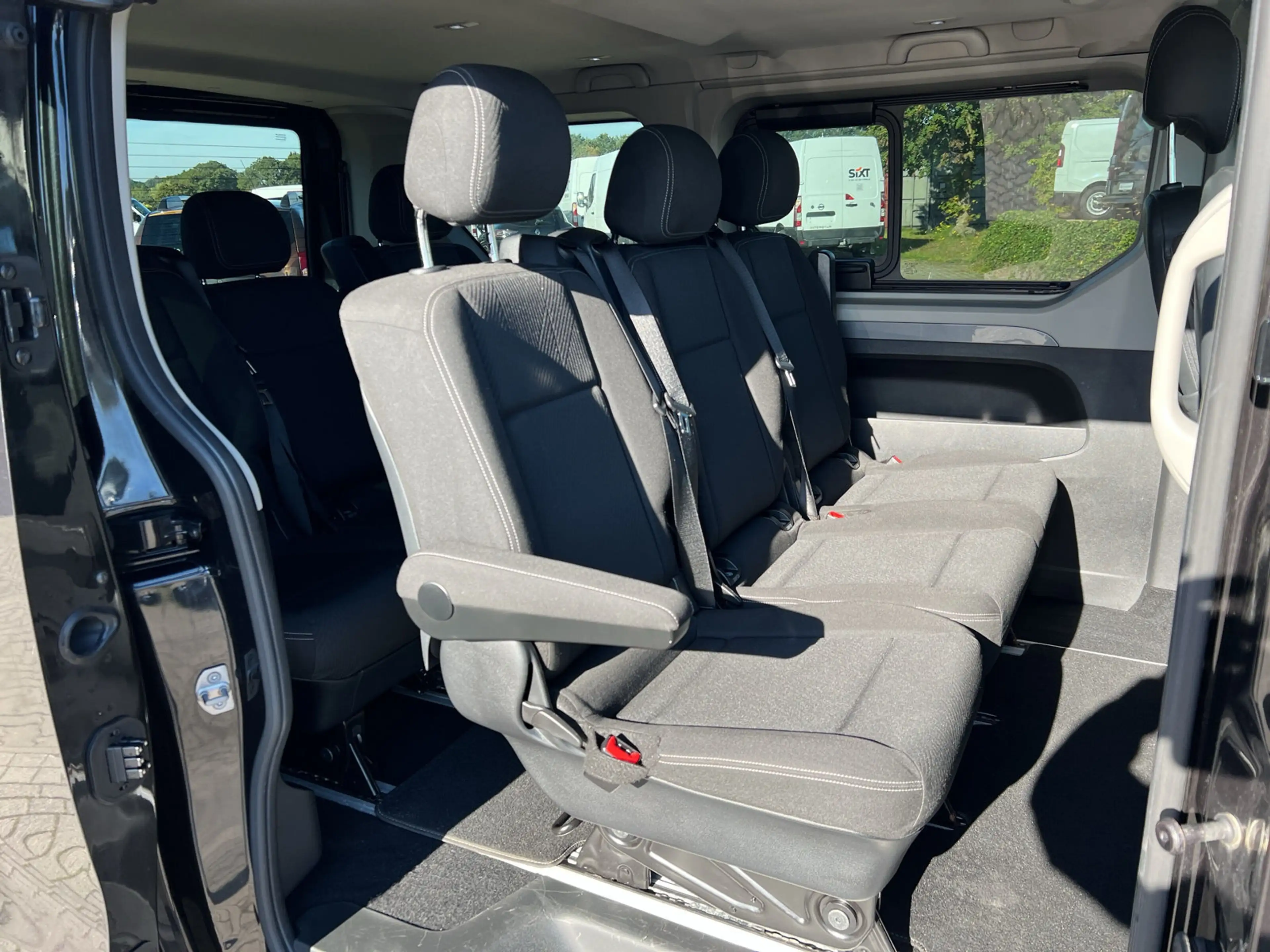 Renault Trafic 1,6 dCi 145 Energy L1H1 SpaceClass AHK+Doppelklima — photo 10