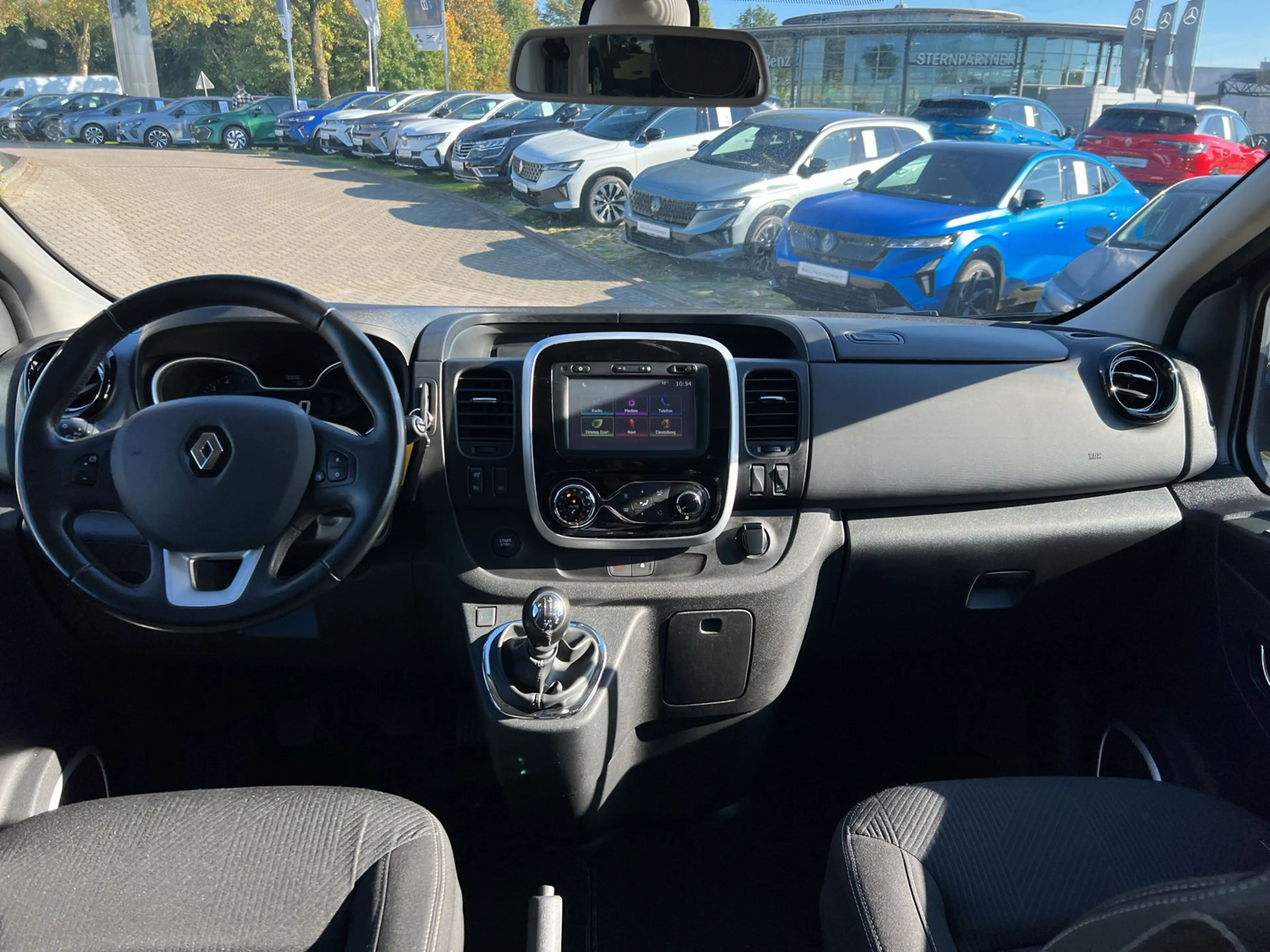 Renault Trafic 1,6 dCi 145 Energy L1H1 SpaceClass AHK+Doppelklima — photo 6