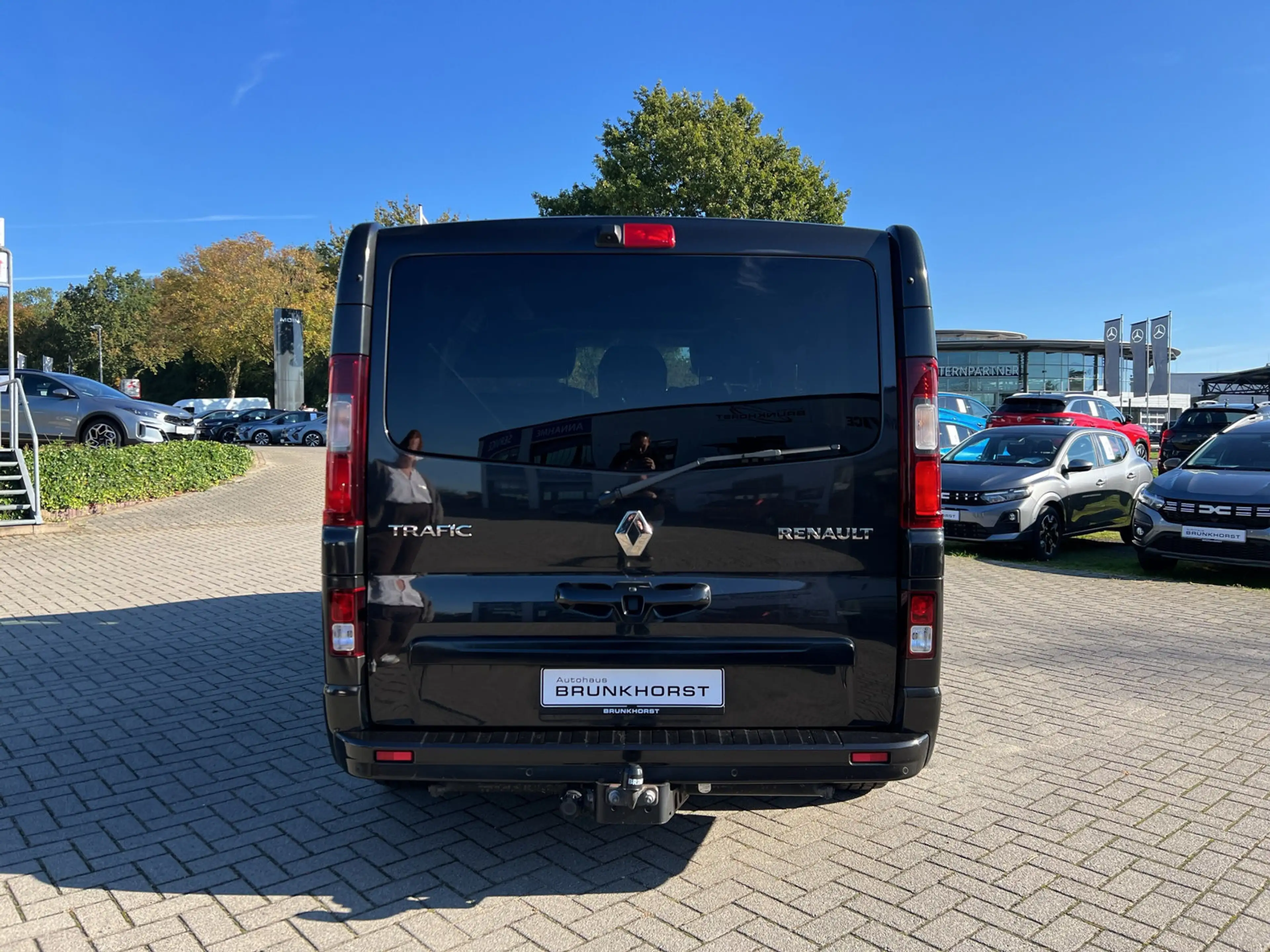 Renault Trafic 1,6 dCi 145 Energy L1H1 SpaceClass AHK+Doppelklima — photo 2