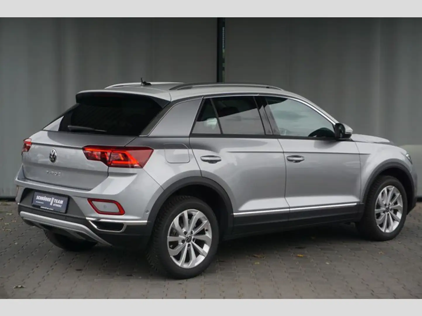 Volkswagen T-Roc 1.5 E2 StyleBT110 TSID7F Style Silber - 2