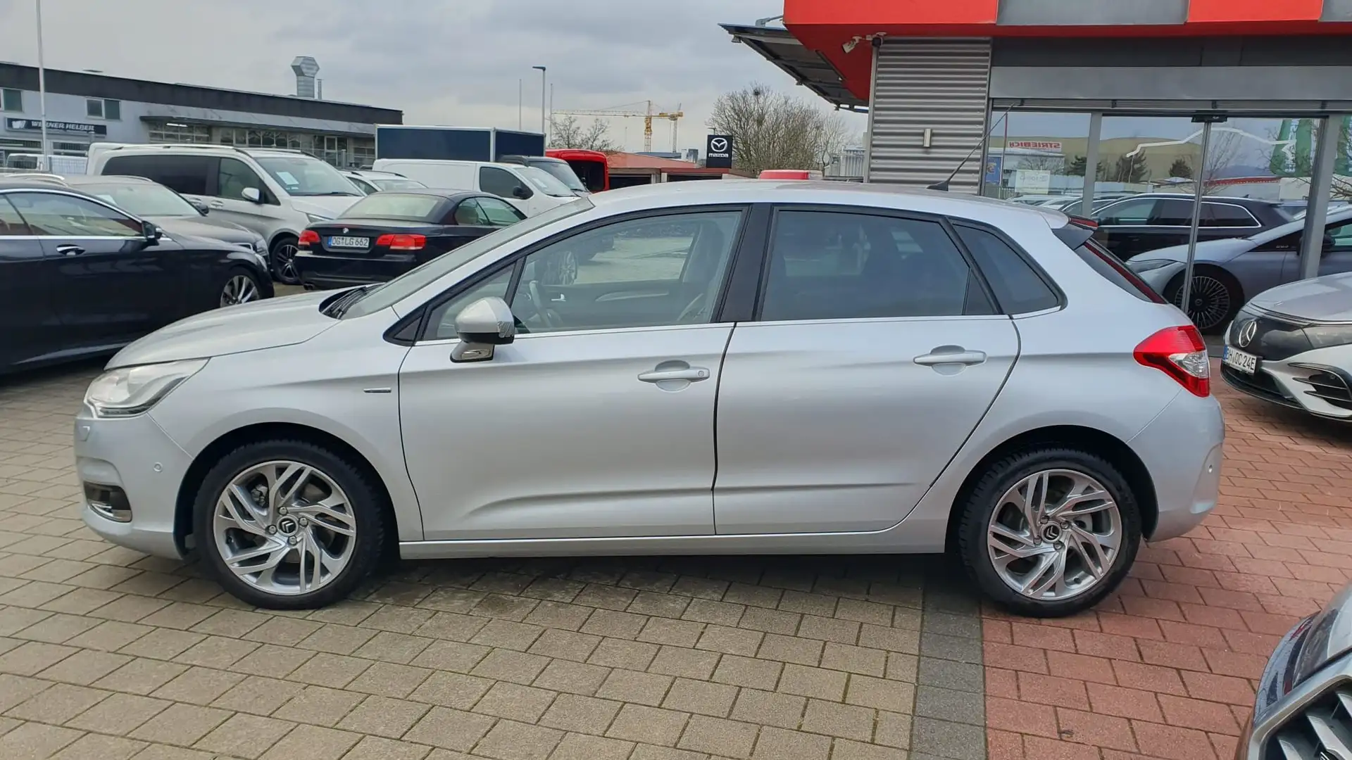 Citroen C4 Exclusive. aus 1. Hand, 8fach bereift, Garagenauto Grau - 2