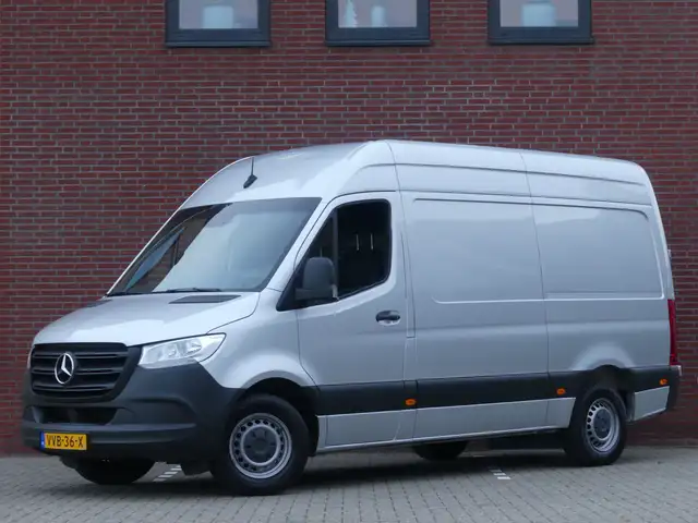 Mercedes-Benz Sprinter 316 CDI L2H2 3500KG Trekgewicht Camera/Cruise cont